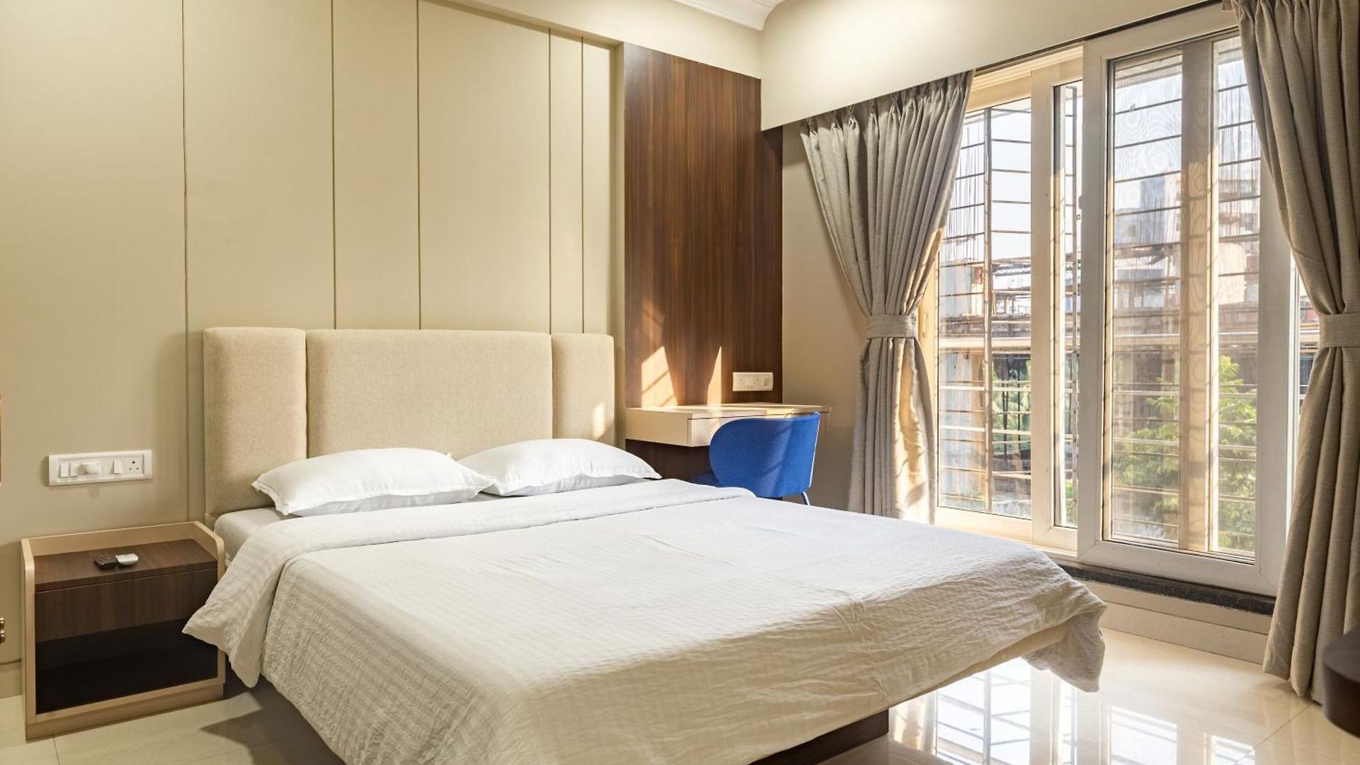 Treat Homes Service In Bkc Siddhant 401 *
