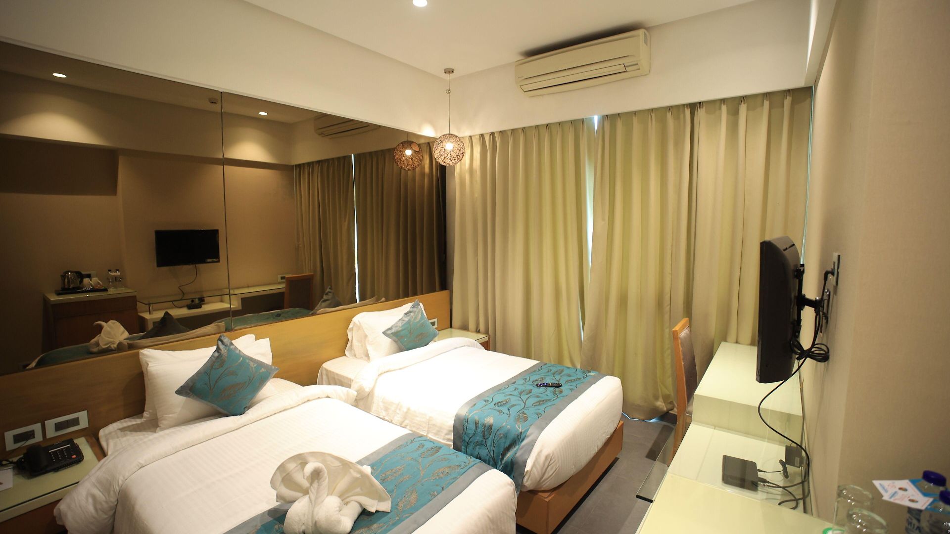 Hotel The Byke Delotel Mumbai