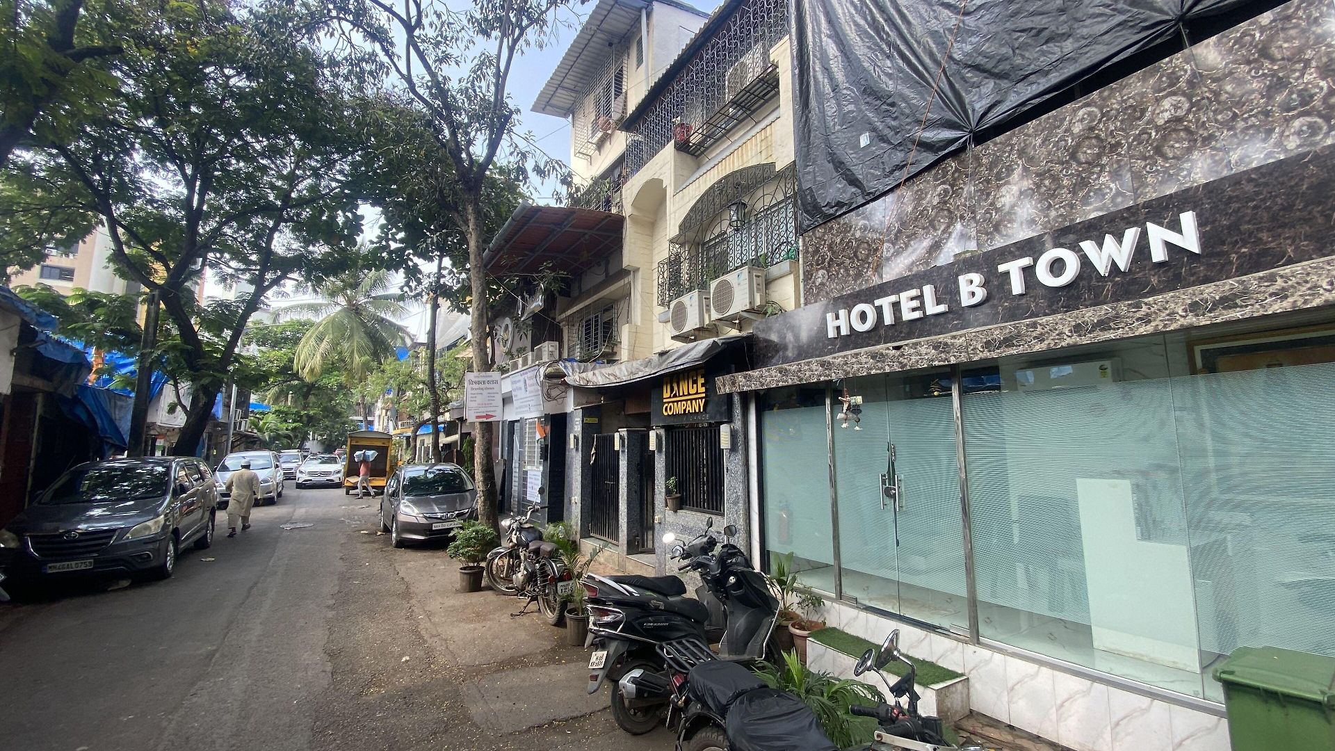 Hotel The B Town 2*