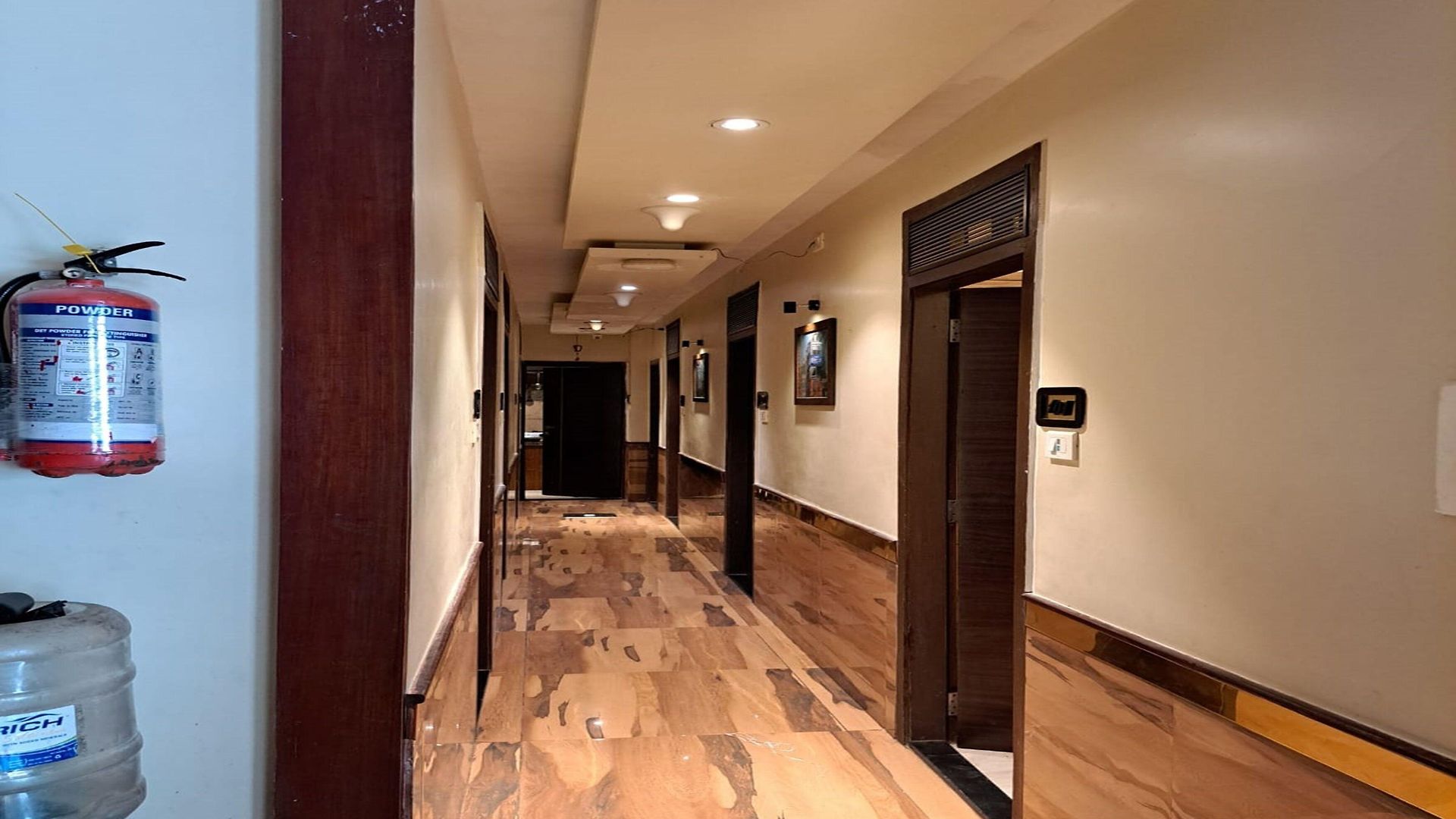 Gateway Star Hotel 3*