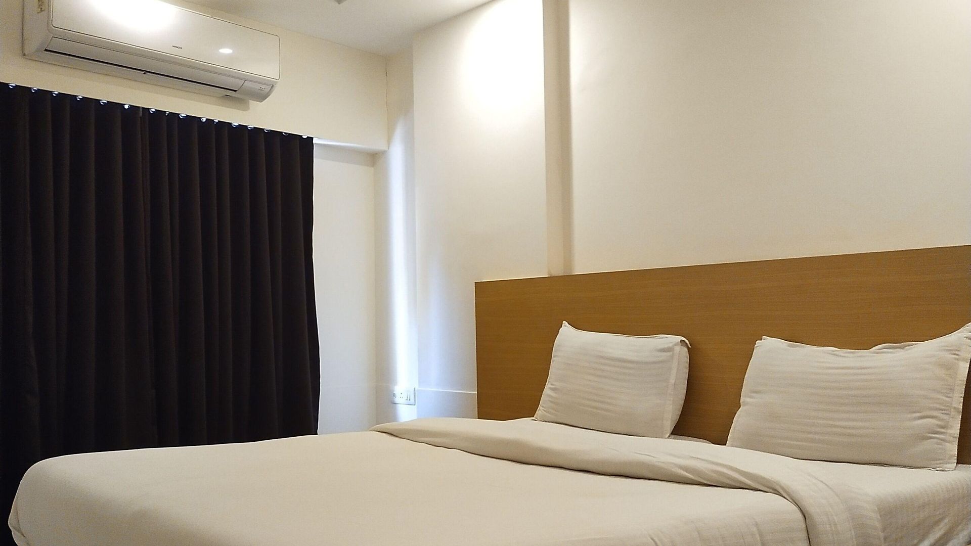 Hotel Ace Residency