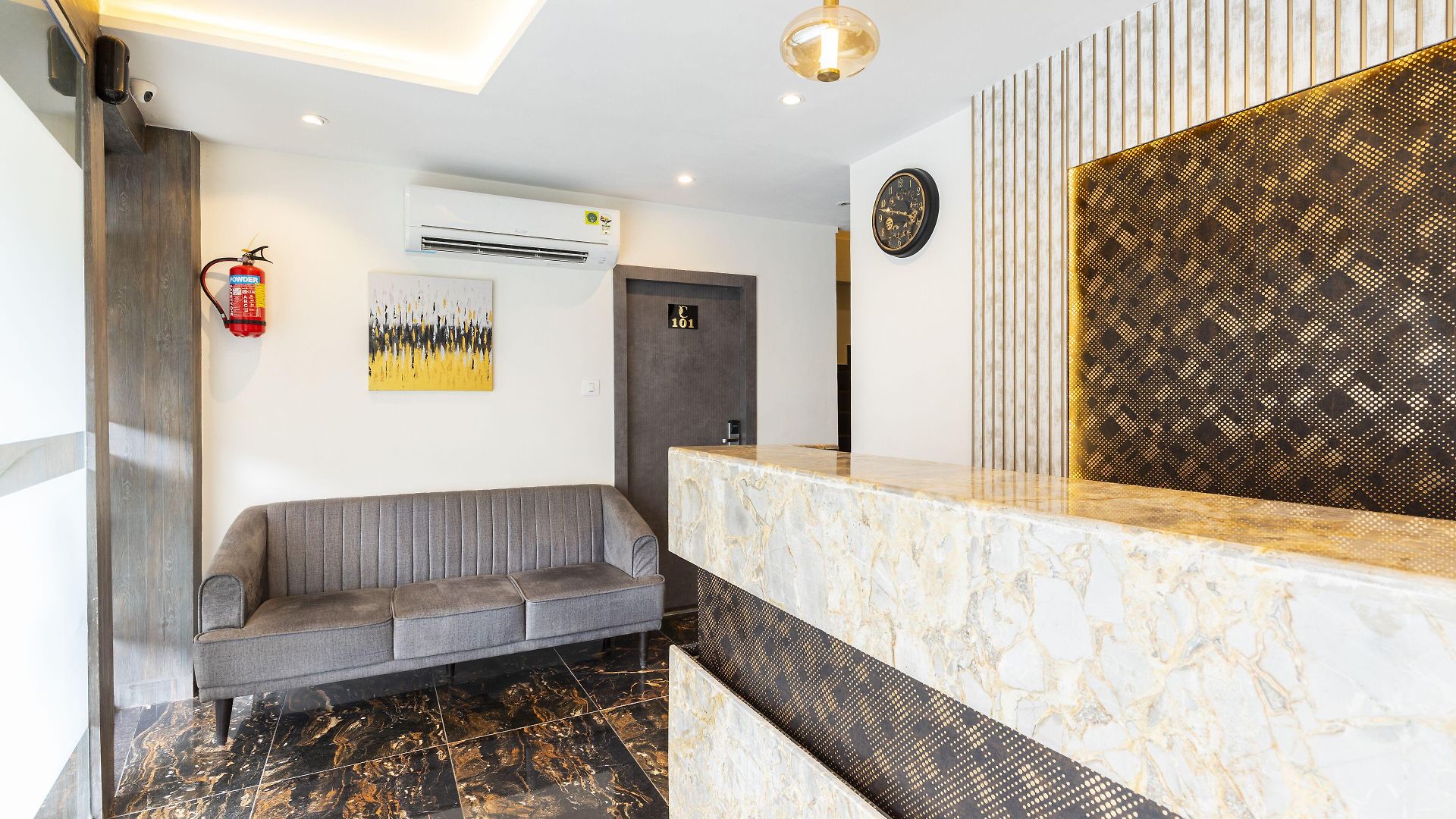 Classio Andheri - Near Dn Nagar Metro Station Hotel 3*