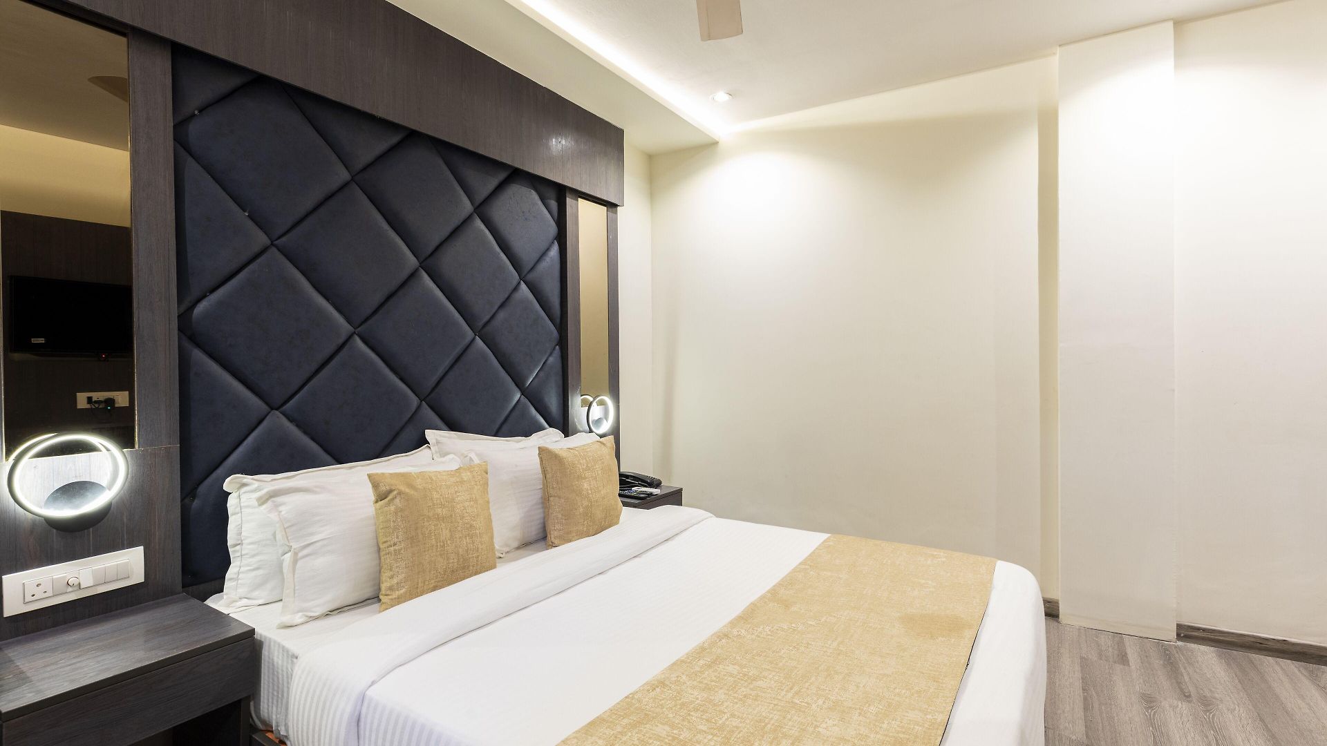 Classio Andheri - Near Dn Nagar Metro Station Hotel 3*