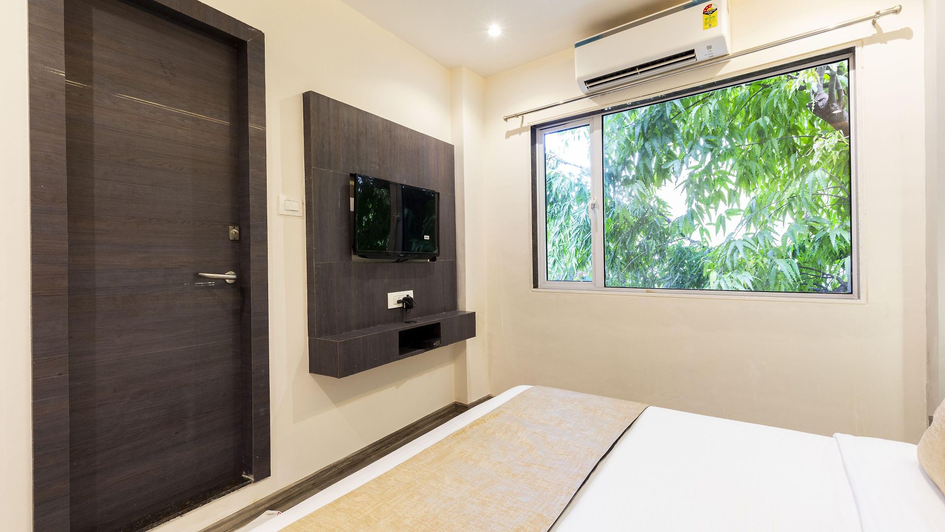 Classio Andheri - Near Dn Nagar Metro Station