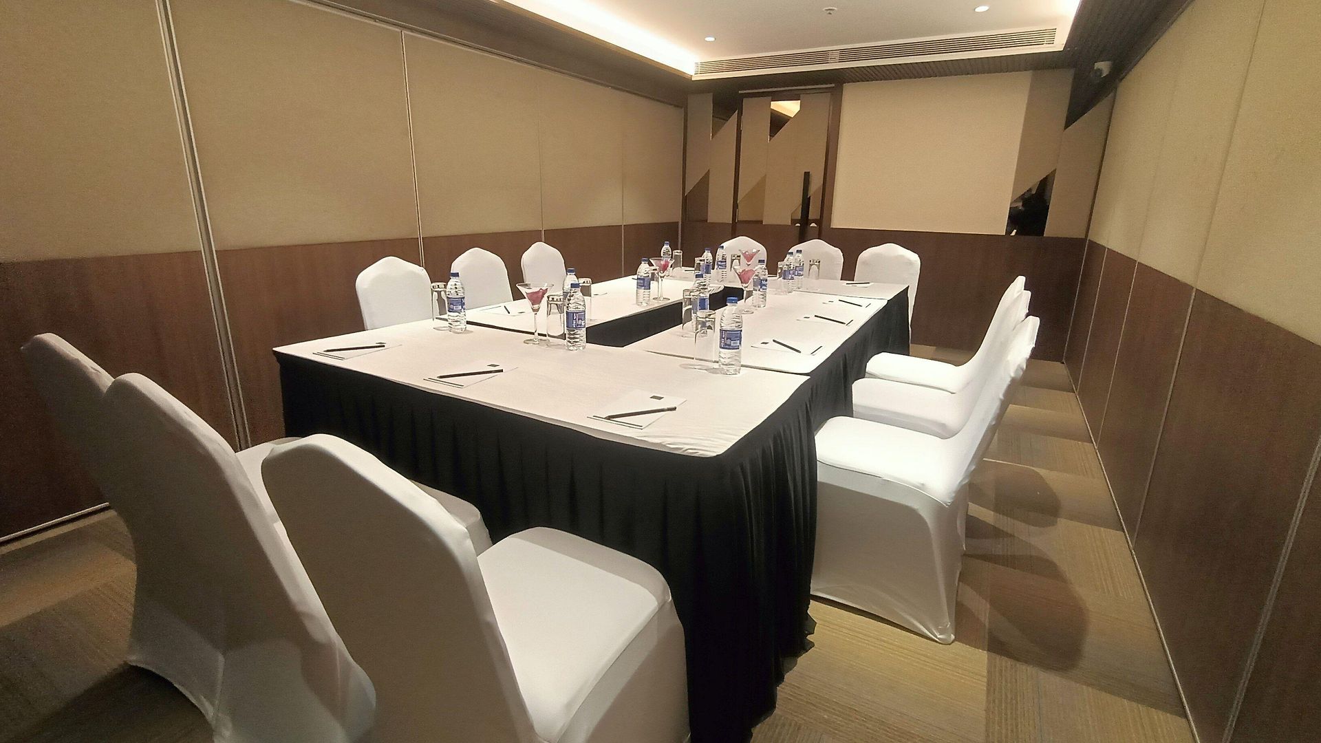 Hotel Aralia International Airport, Mumbai