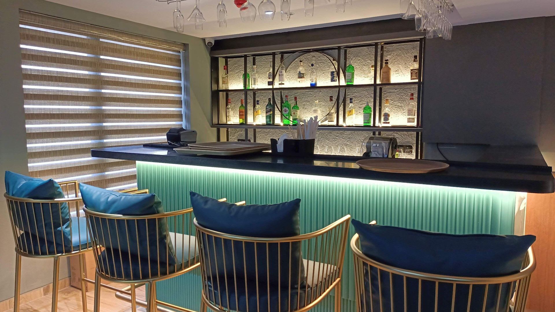 Aralia International Airport, Hotel