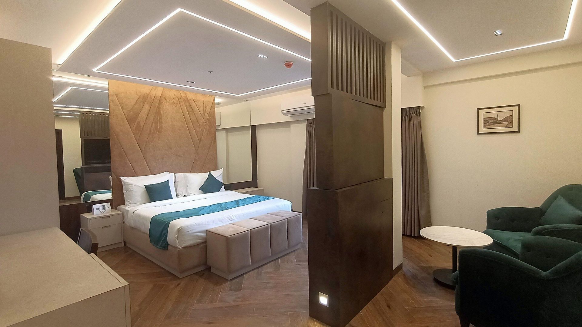 Aralia International Airport, 3*