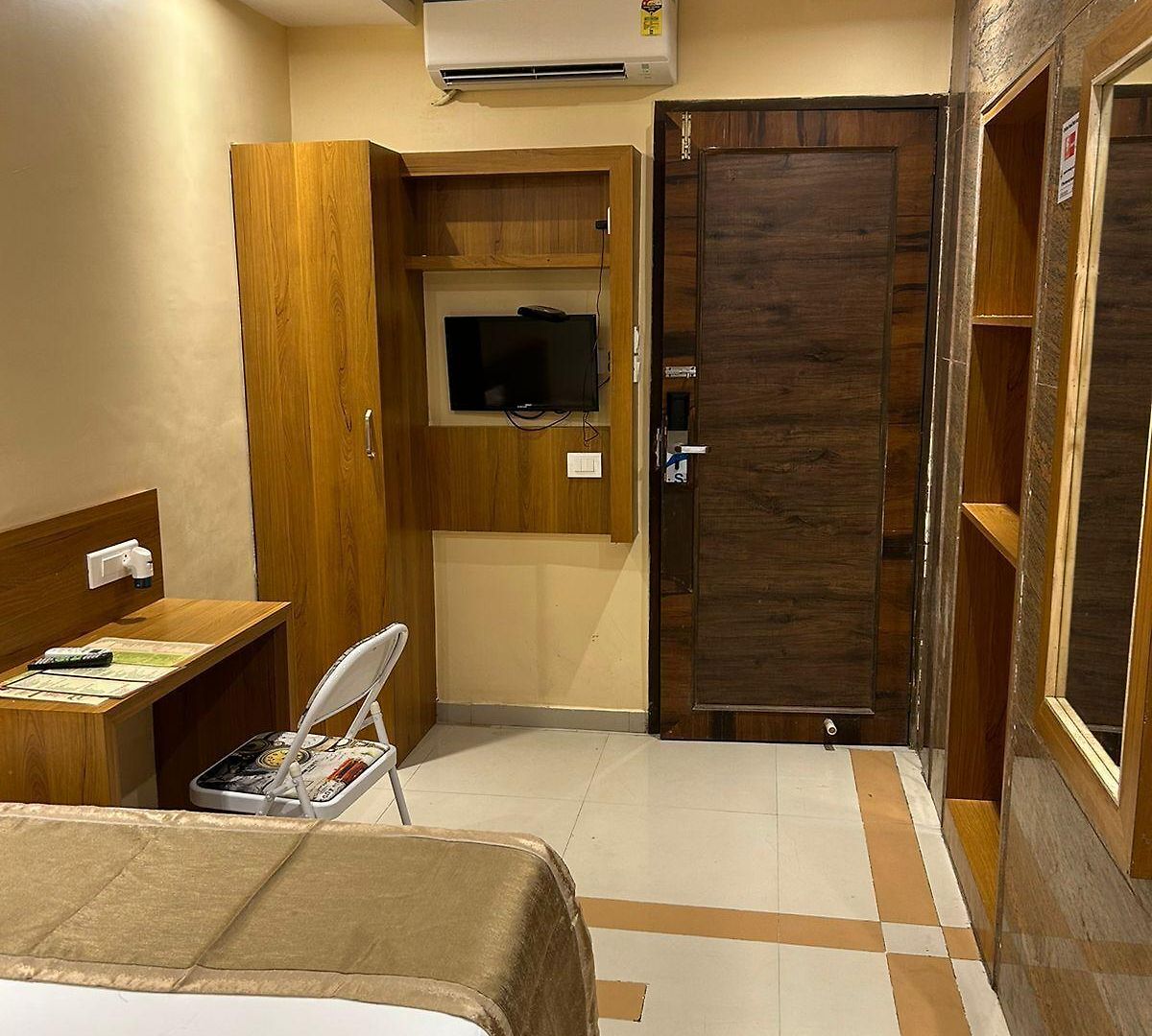 Hotel Bkc Mannat