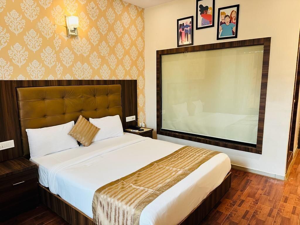 Hotel Bkc Mannat 3*
