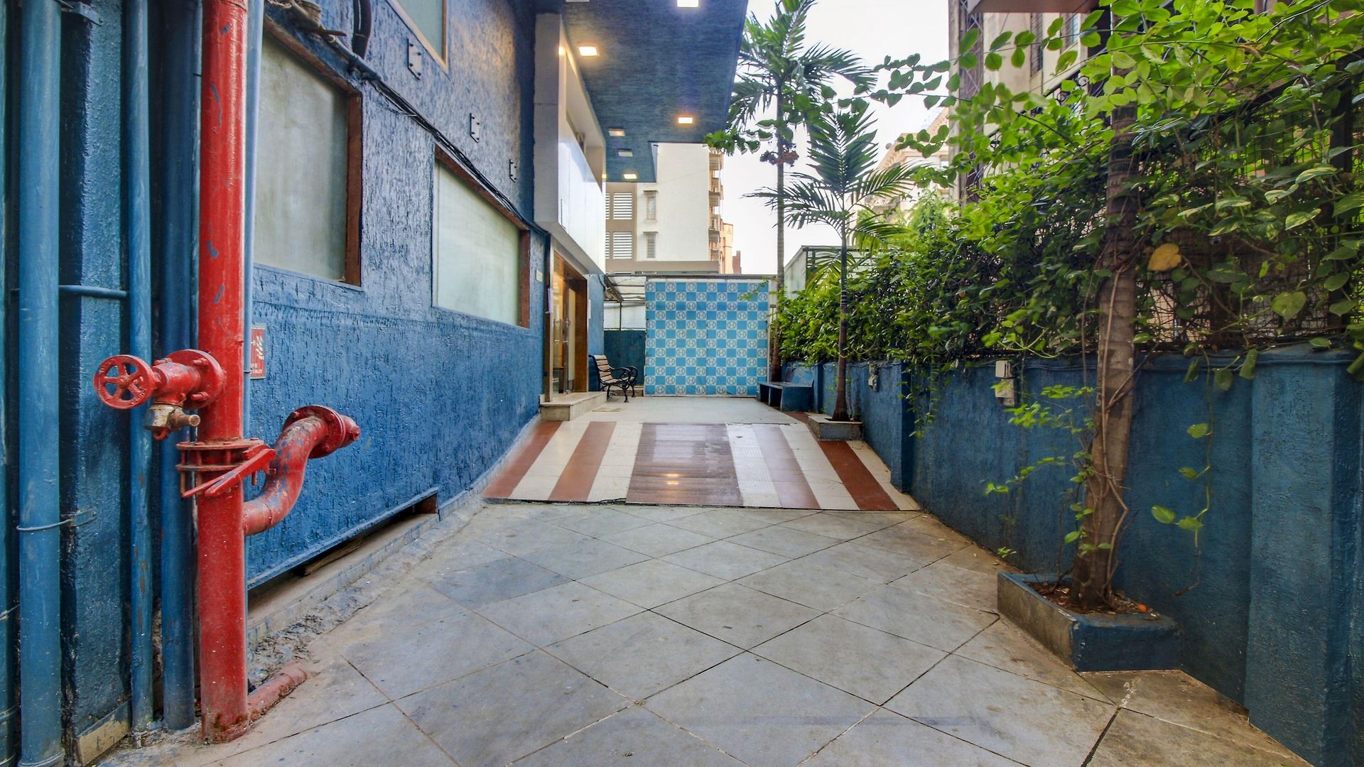 Hotel Aura - Near Malad Link Road Mumbai