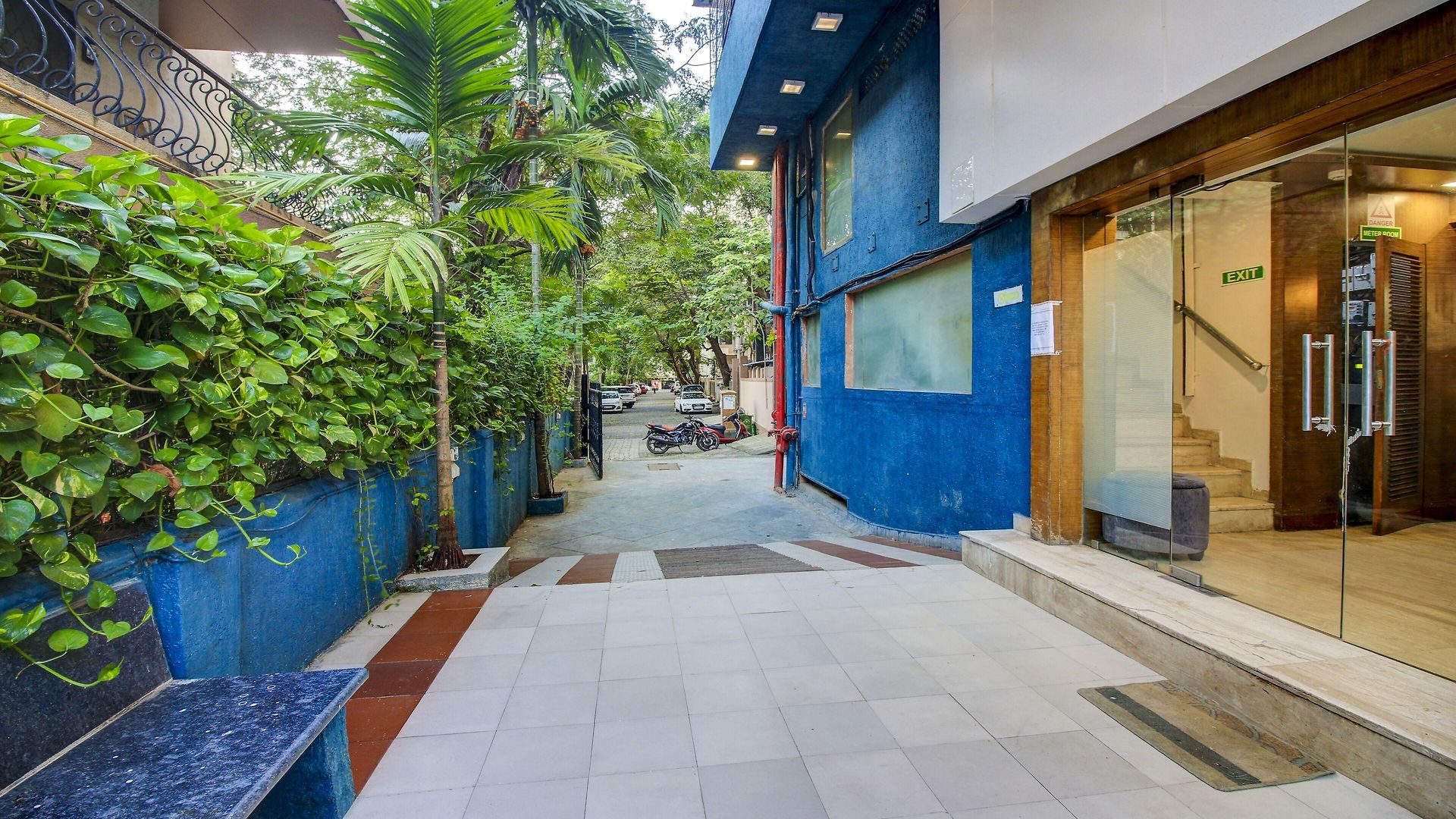 Hotel Aura - Near Malad Link Road Mumbai