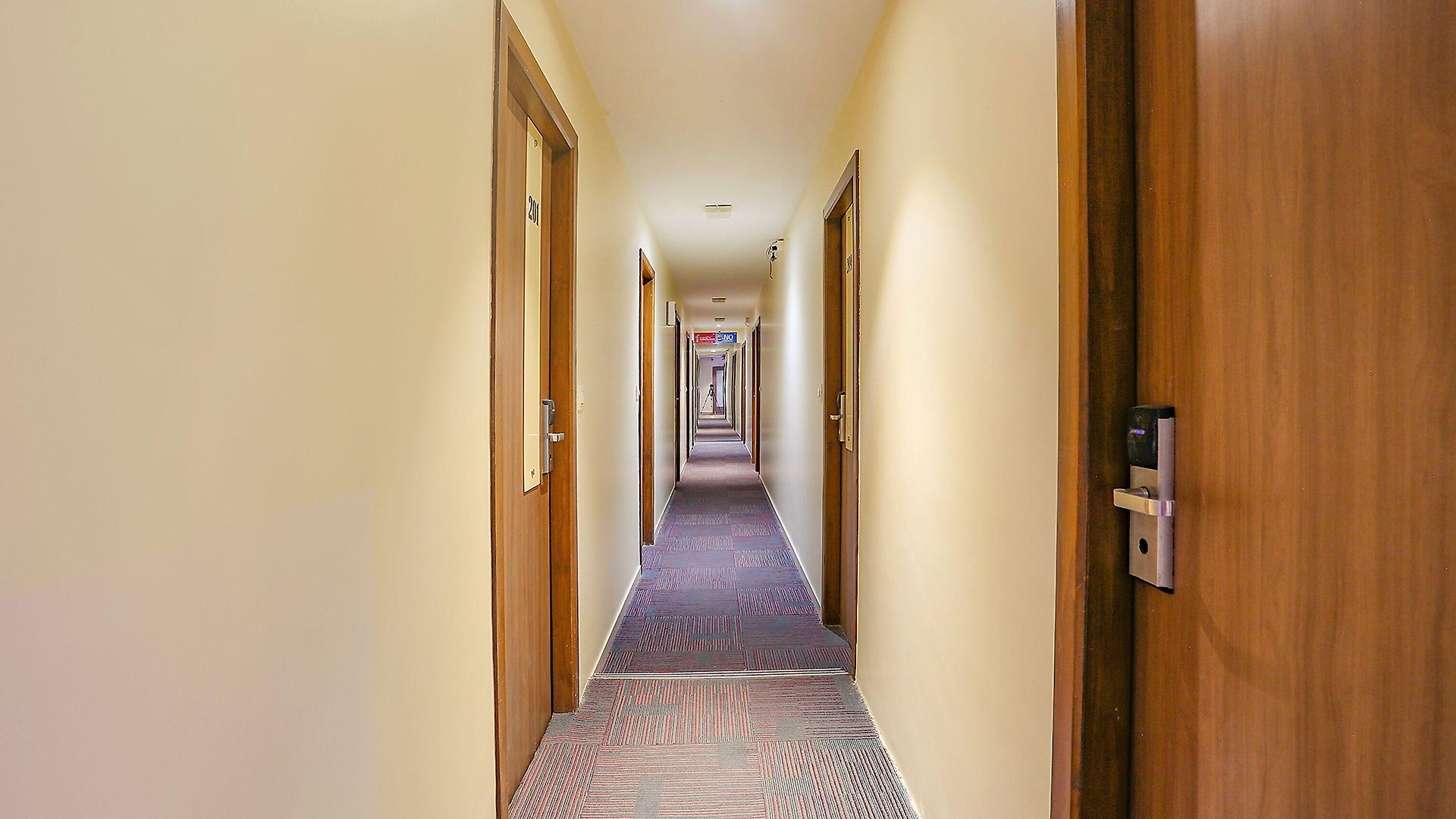 Fabhotel Royal International - Nr International Airport Mumbai