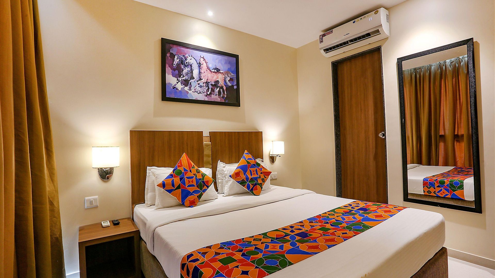 Fabhotel Royal International - Nr International Airport