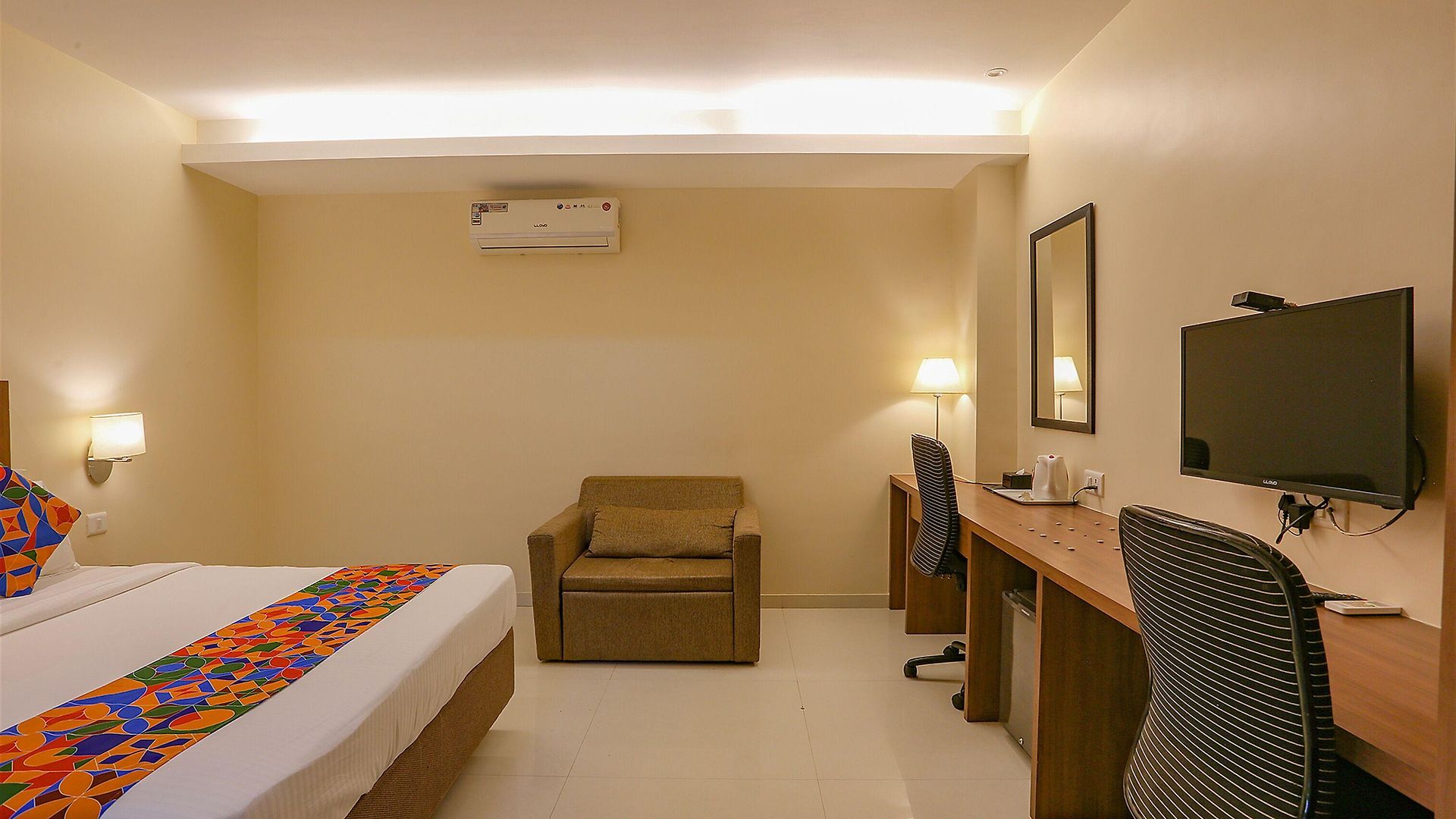 Fabhotel Royal International - Nr International Airport 3*