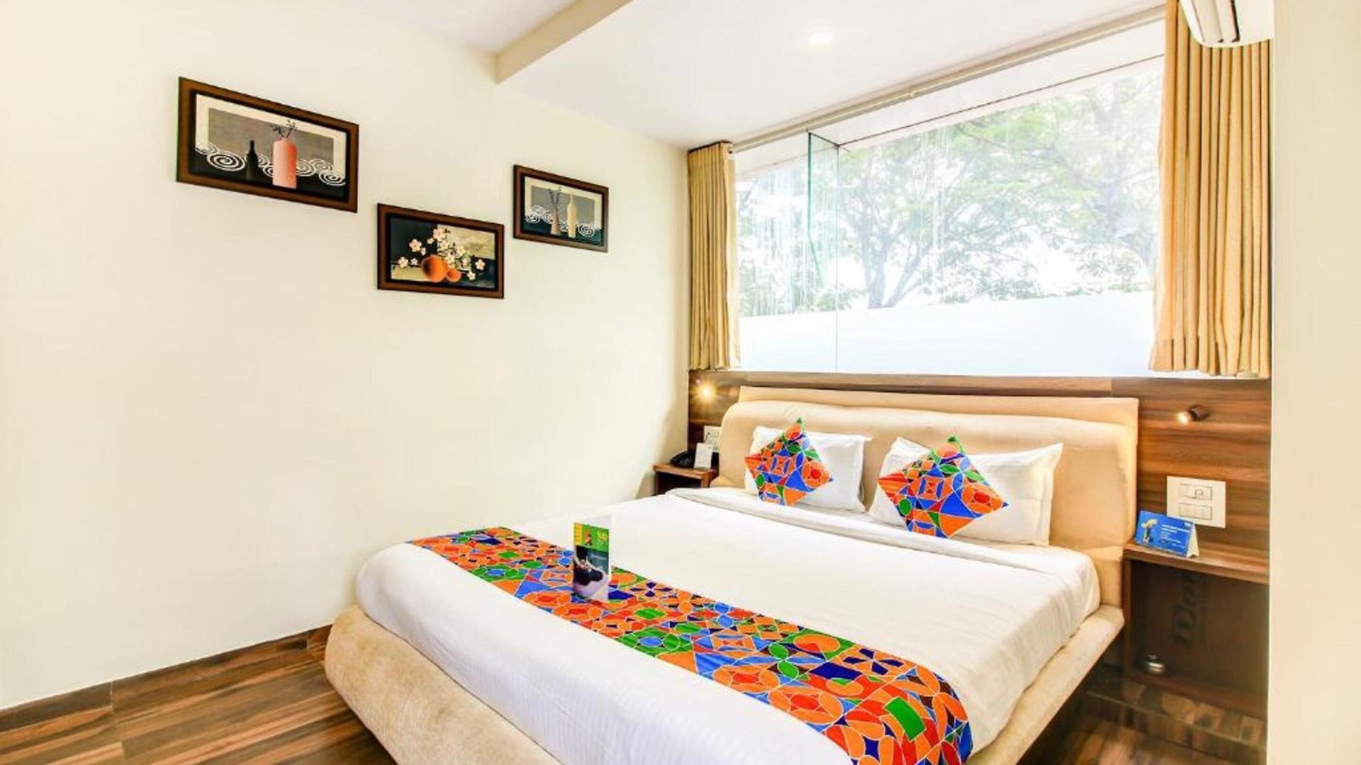 Hotel Axis International 3*
