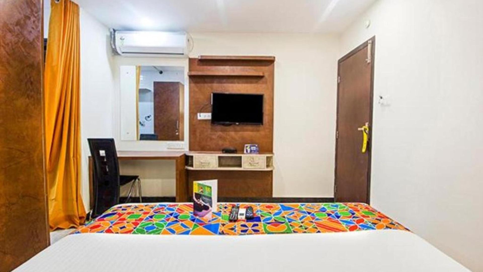 Axis International 3*