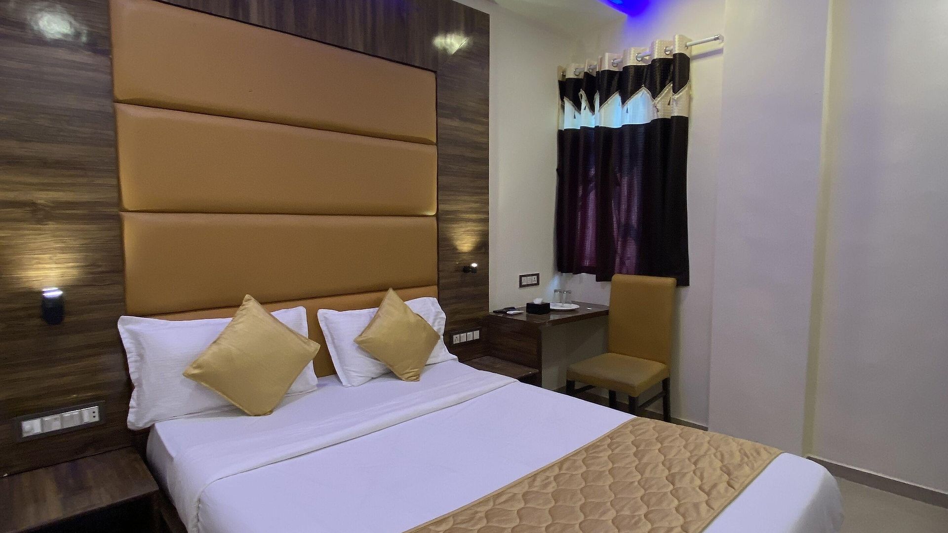 Blue Wellington - Near Airport Hotel 3*