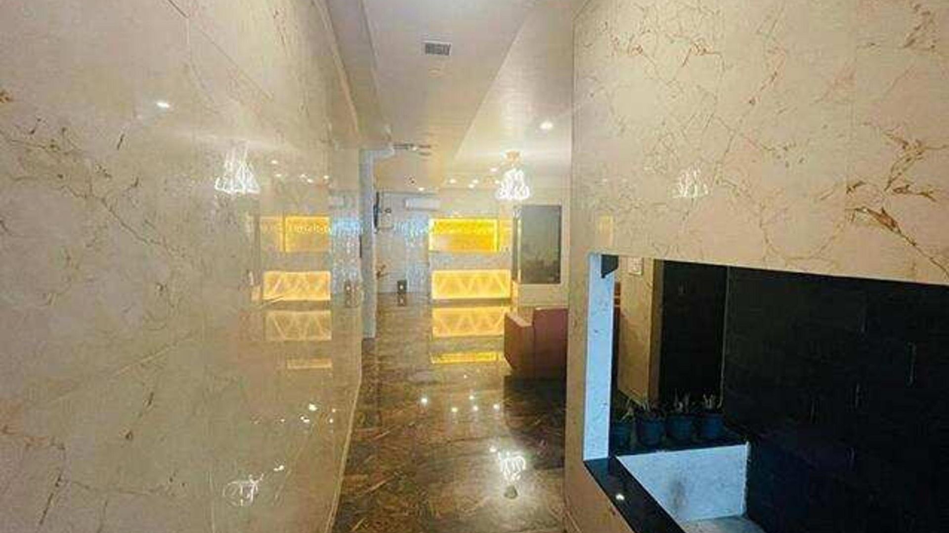Fabhotel Vertigo Mumbai
