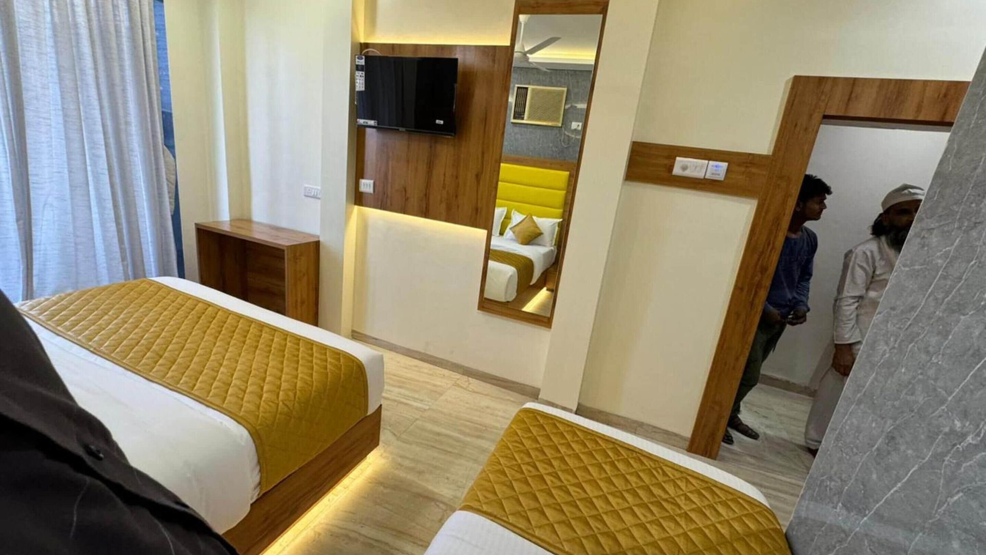 National Hotel 2*