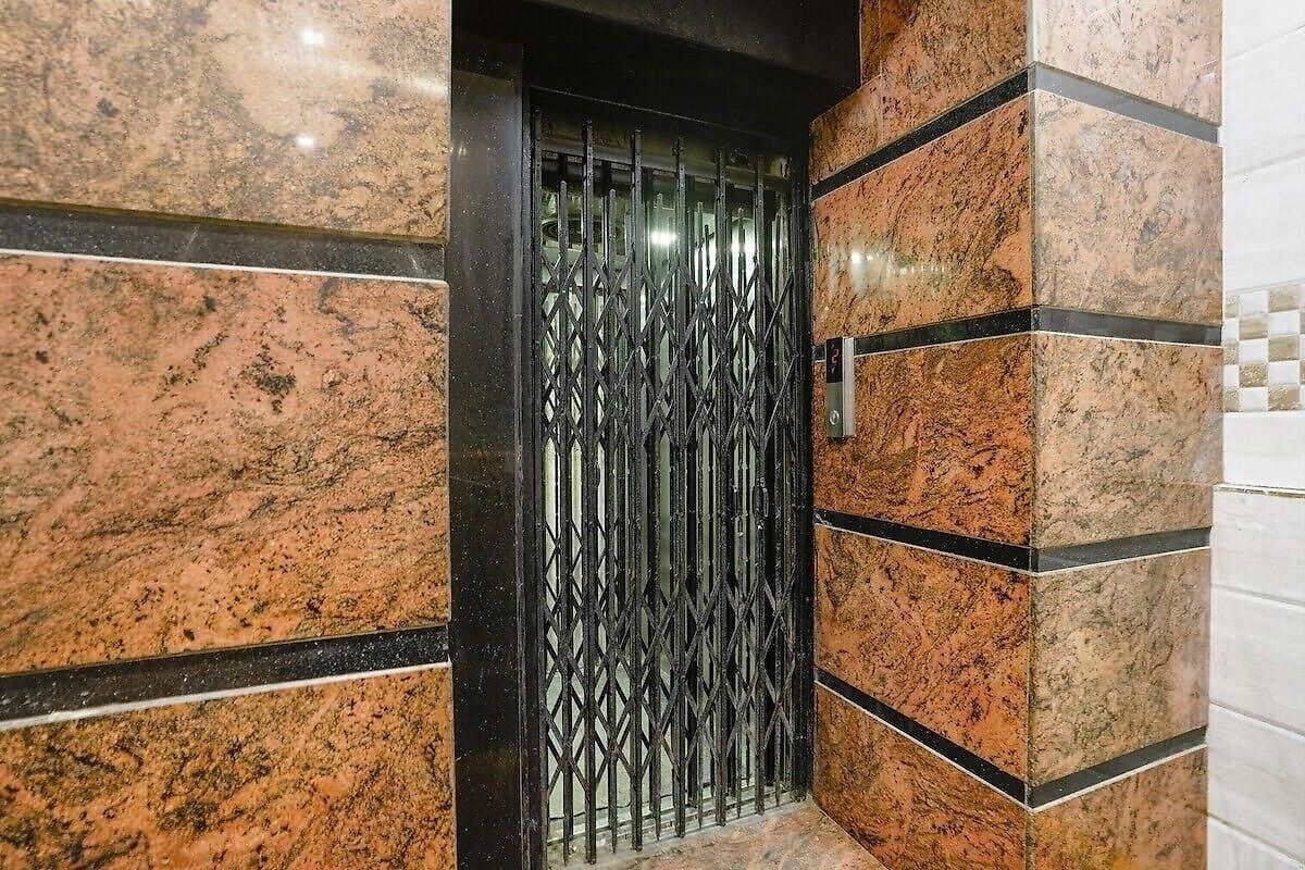 National Hotel 2*