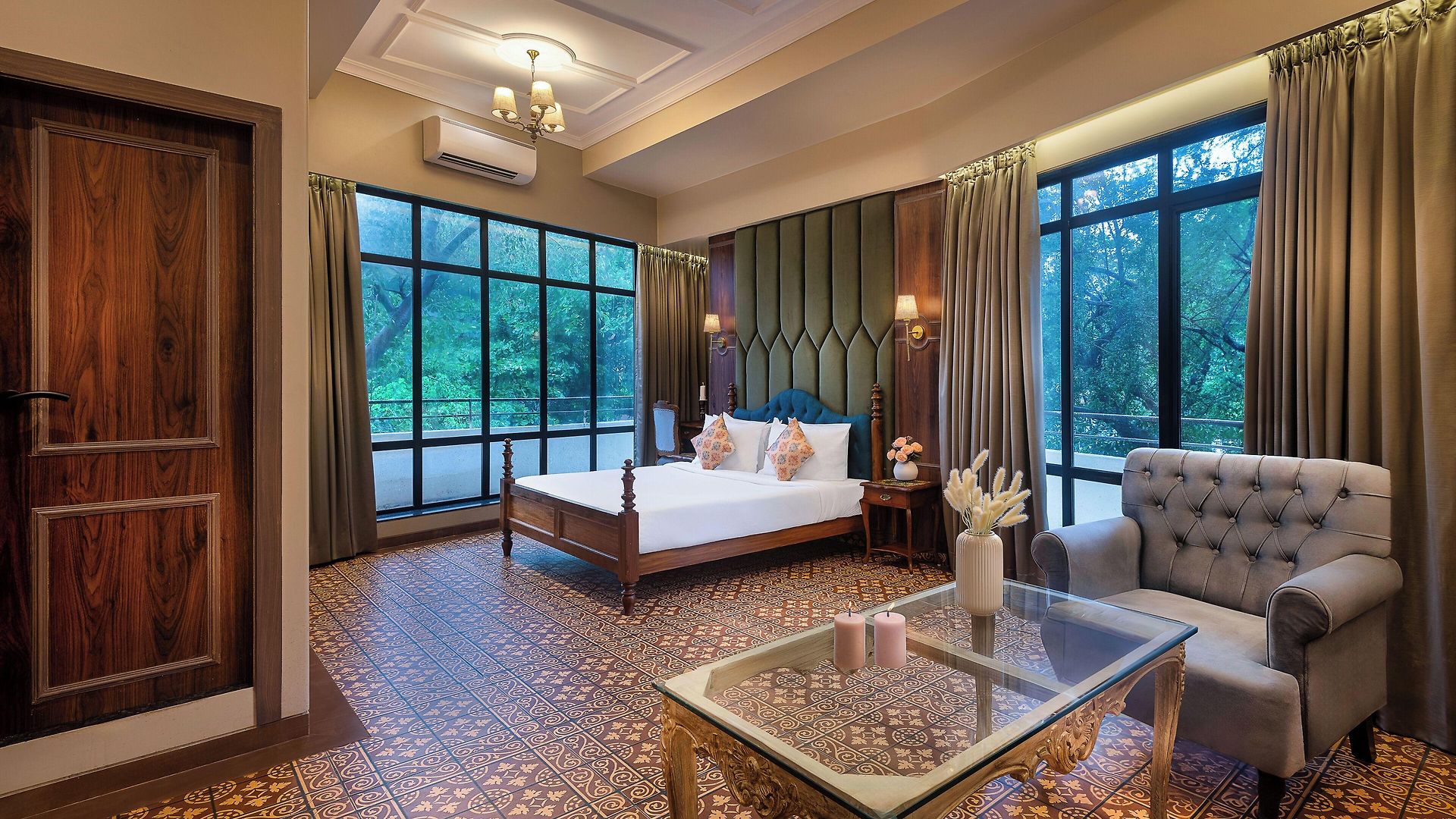 Arnna-Nesco Goregaon Hotel 4*