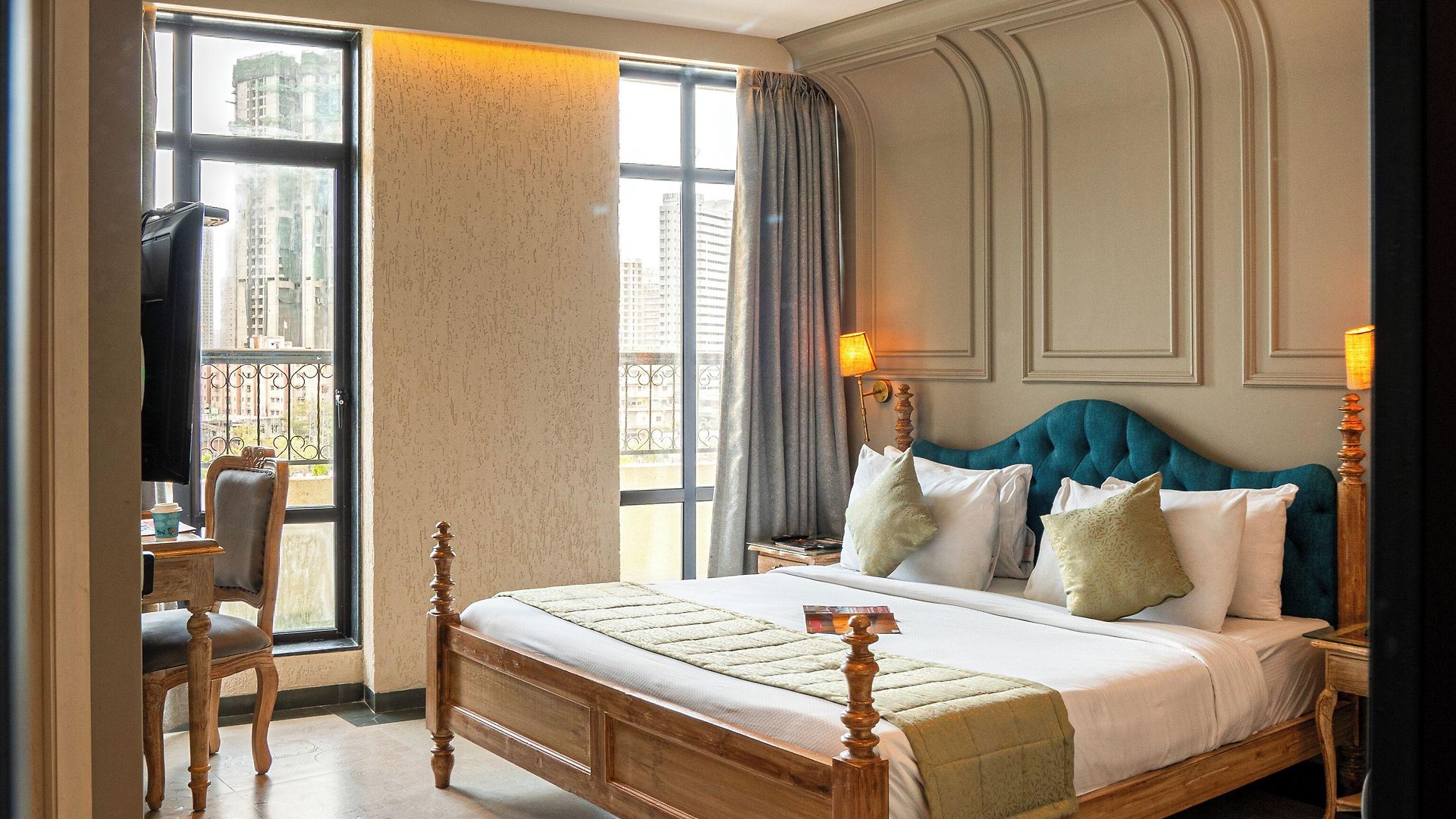 Arnna-Nesco Goregaon Hotel 4*