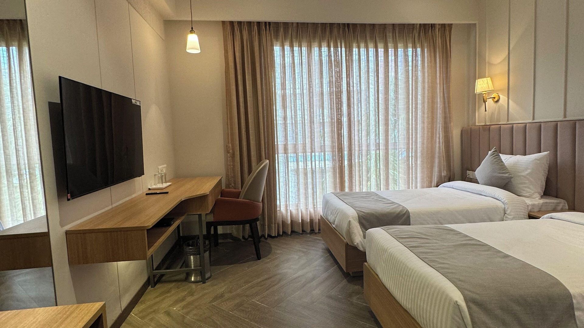 Hotel House Mindspace Malad Mumbai