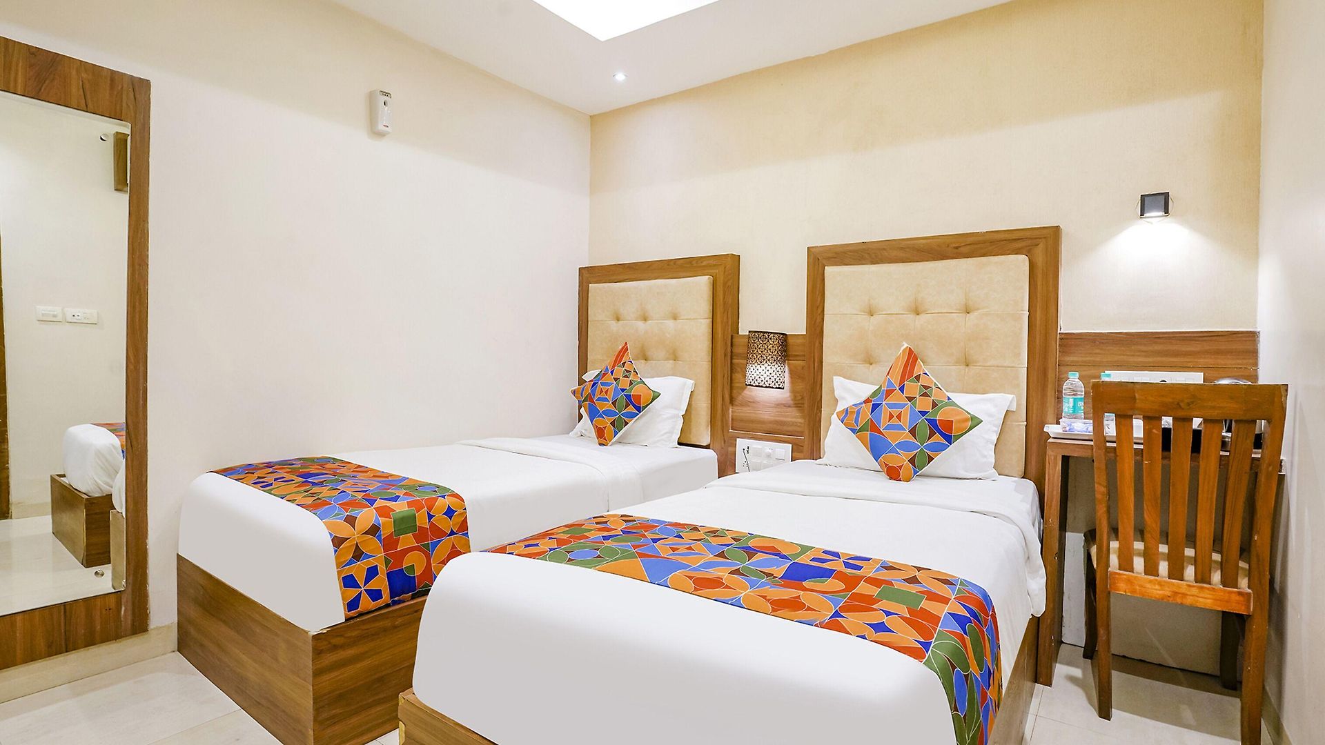 Fabhotel Amber Palace - Nr & Csmt Station Hotel
