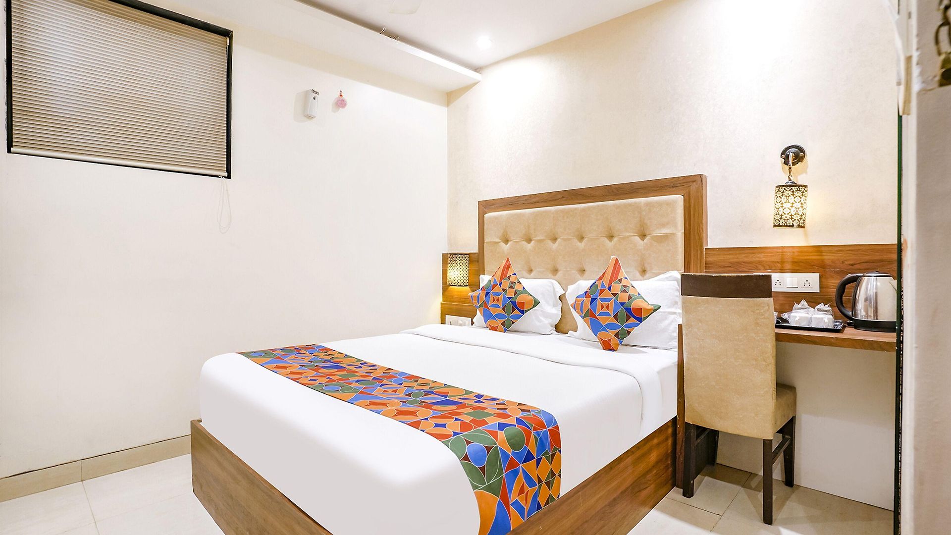 Fabhotel Amber Palace - Nr & Csmt Station Hotel