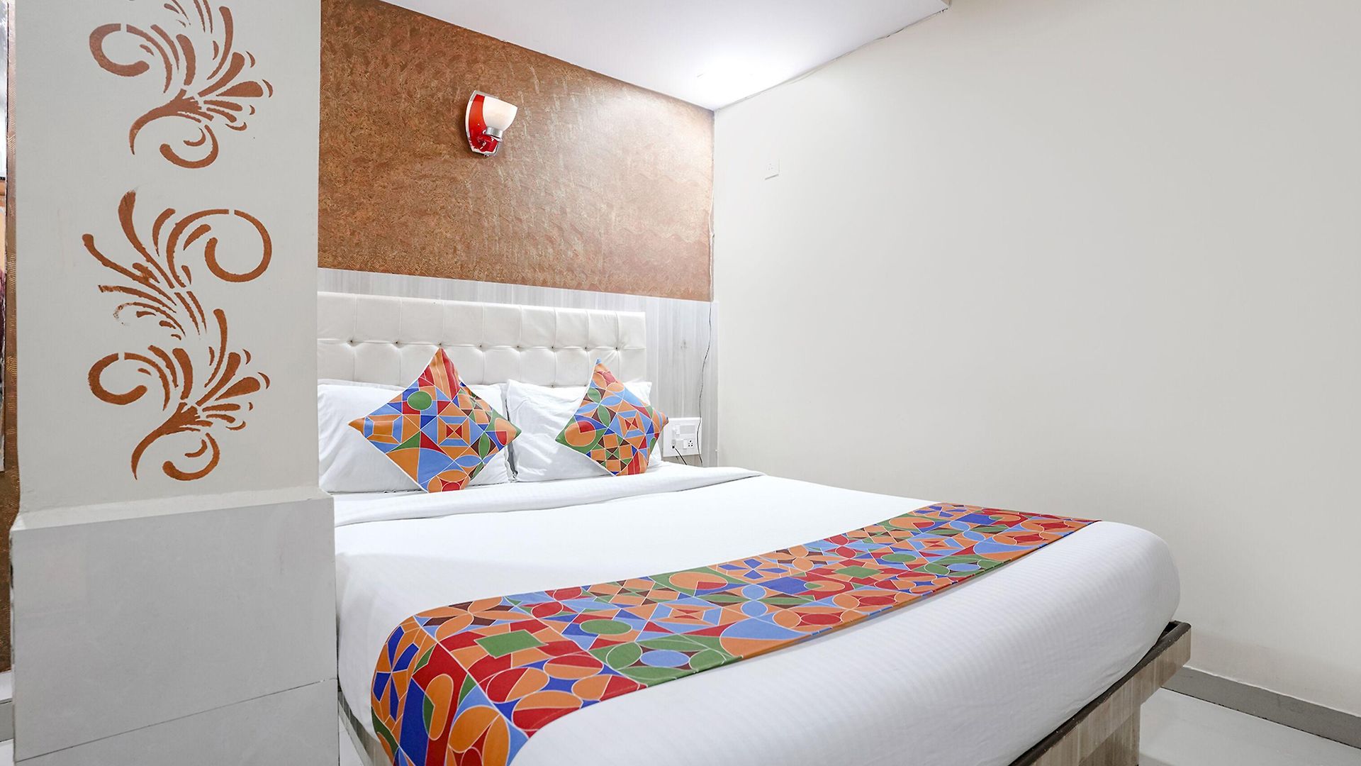 Hotel Fabexpress Sarah Gold - Nr Nesco Exhibition Center 3*
