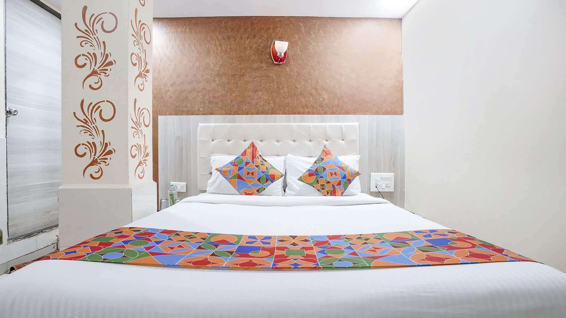Hotel Fabexpress Sarah Gold - Nr Nesco Exhibition Center Mumbai