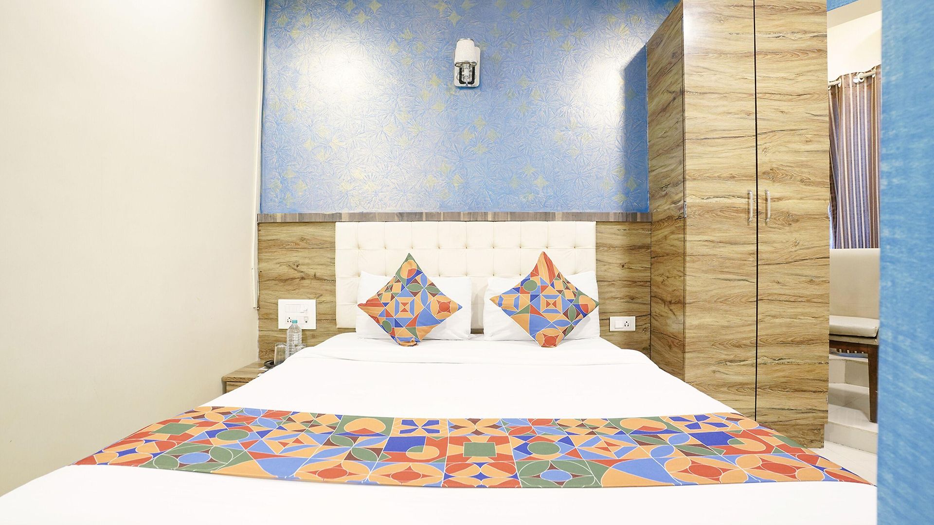 Fabexpress Sarah Gold - Nr Nesco Exhibition Center Hotel 3*