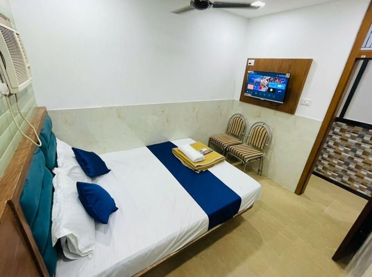 Hotel O Radha Palace 3*