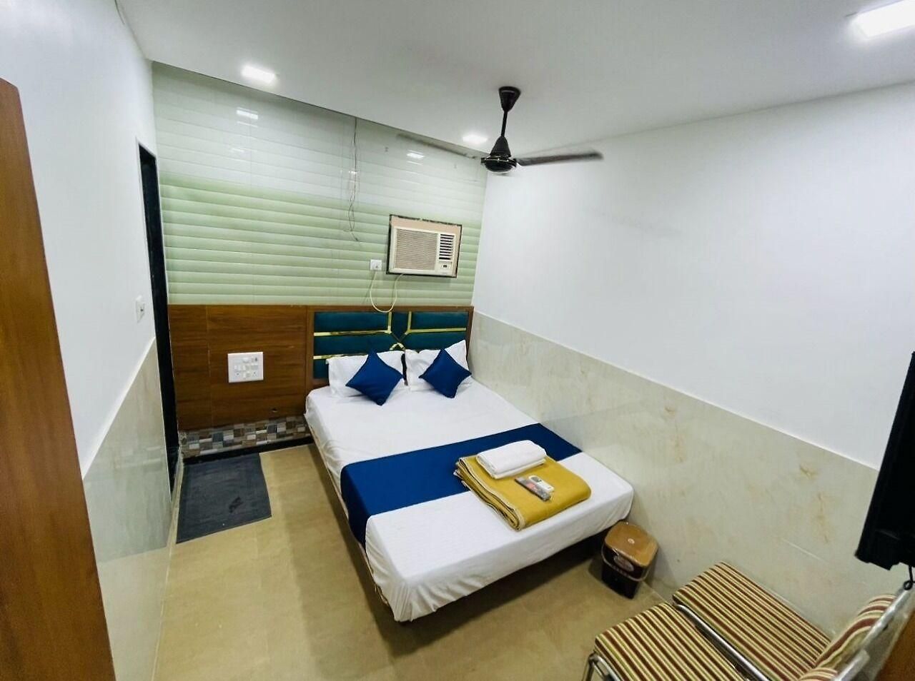 Hotel O Radha Palace Mumbai