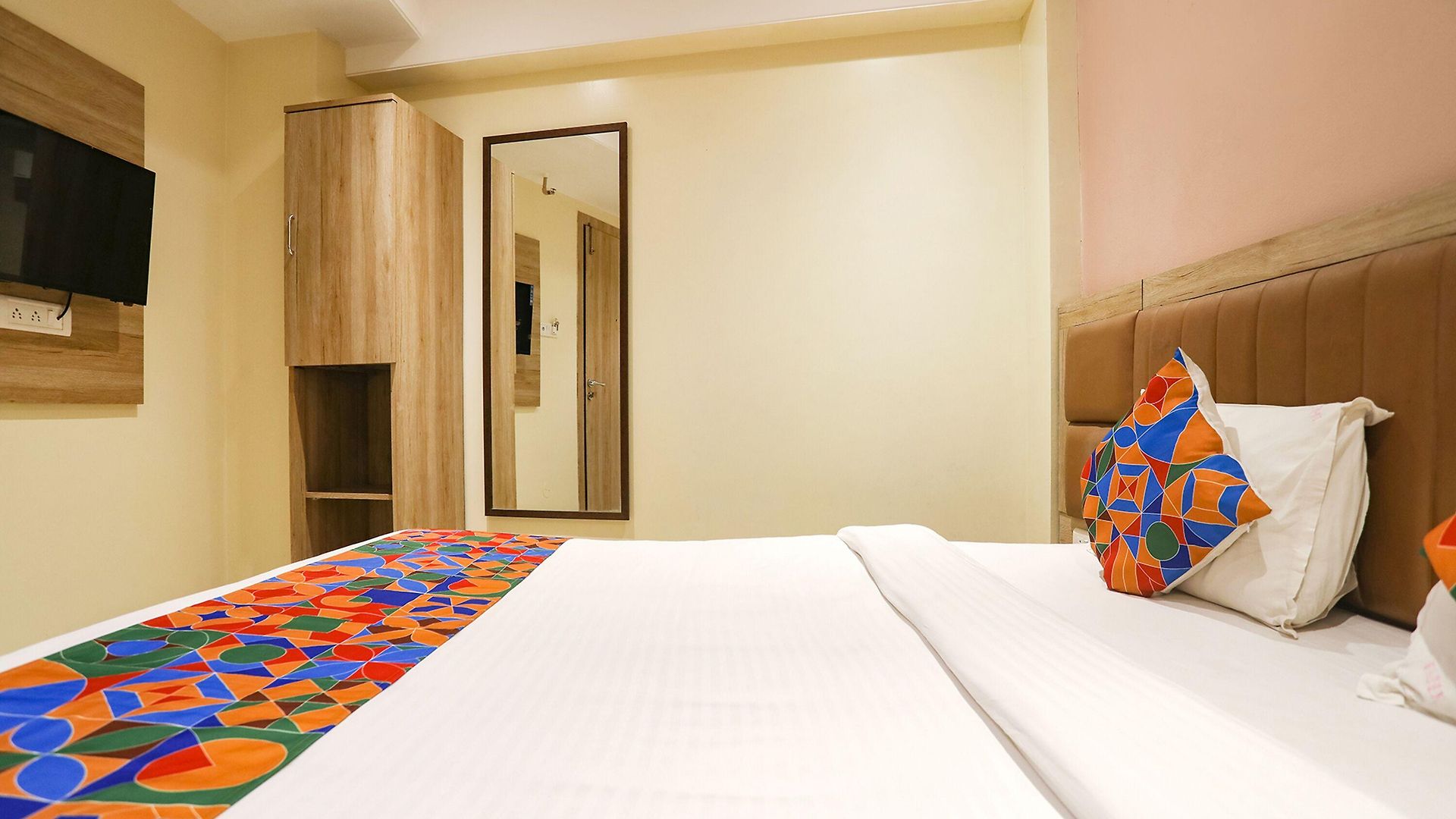 Fabexpress Divine Hospitality Hotel Mumbai