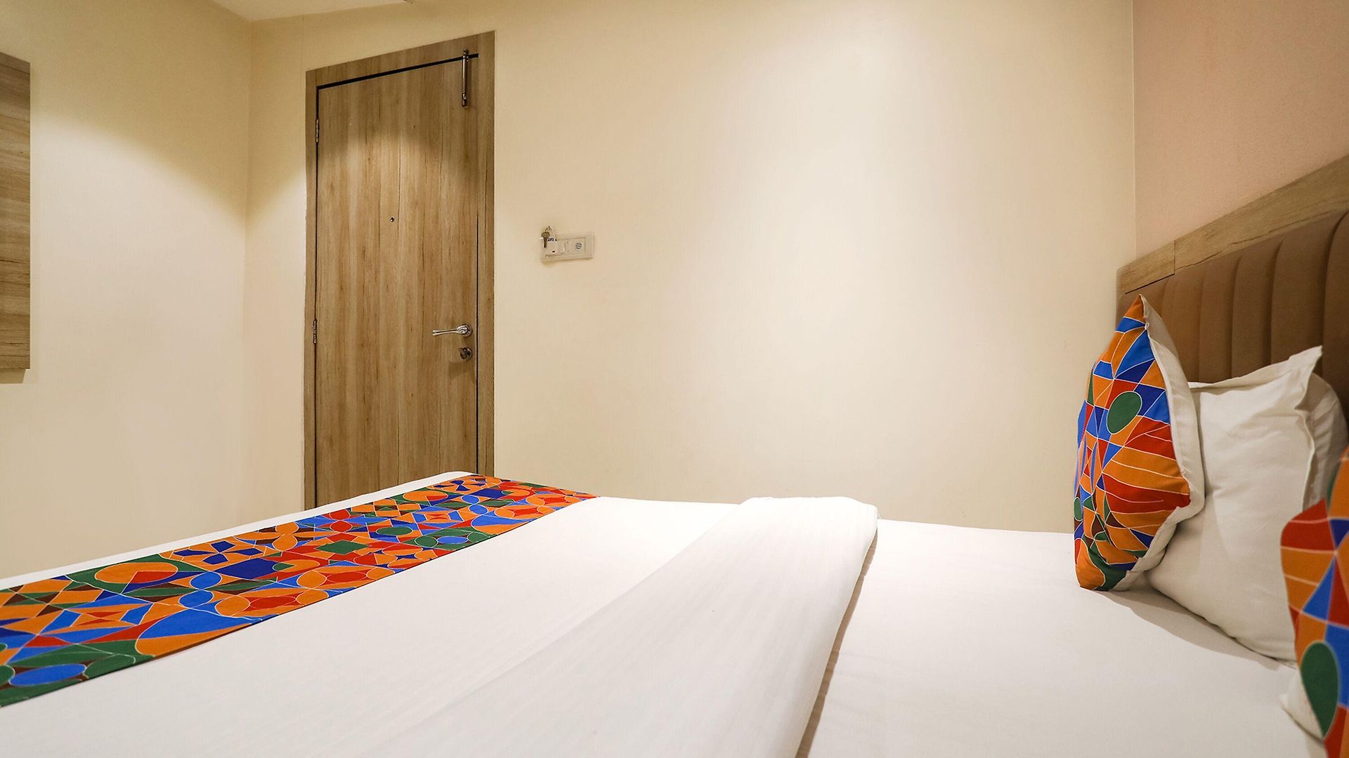 Hotel Fabexpress Divine Hospitality 4*