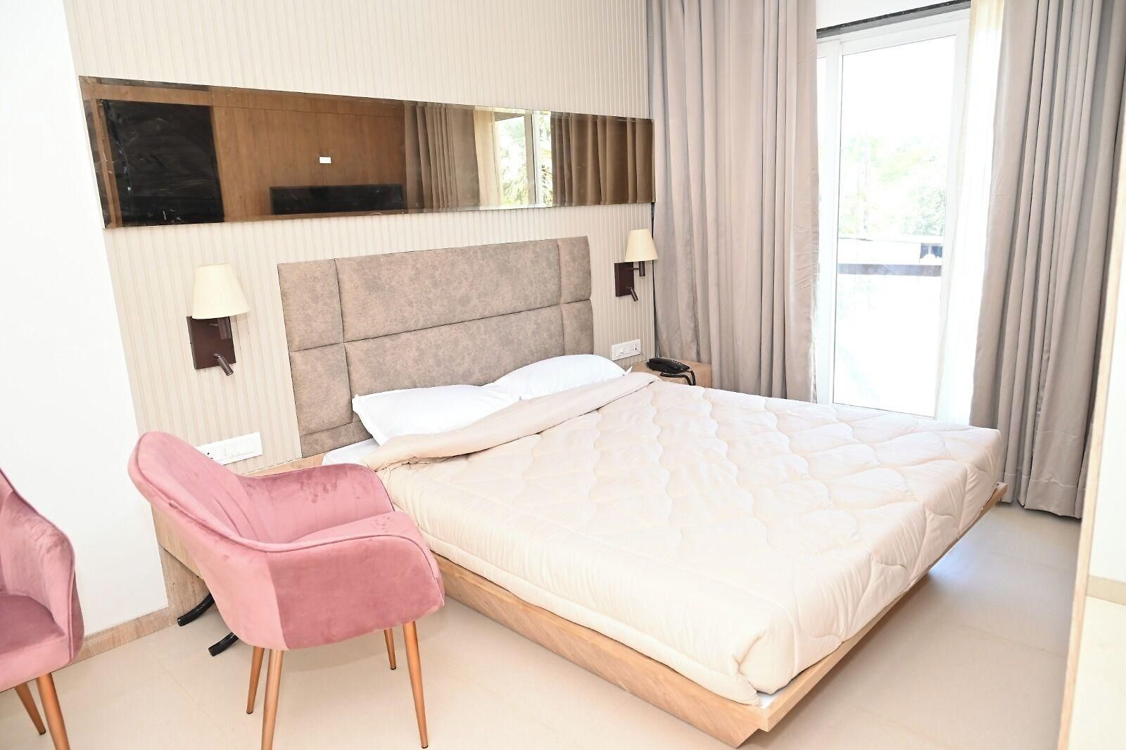 Hotel Residency Malad Mumbai