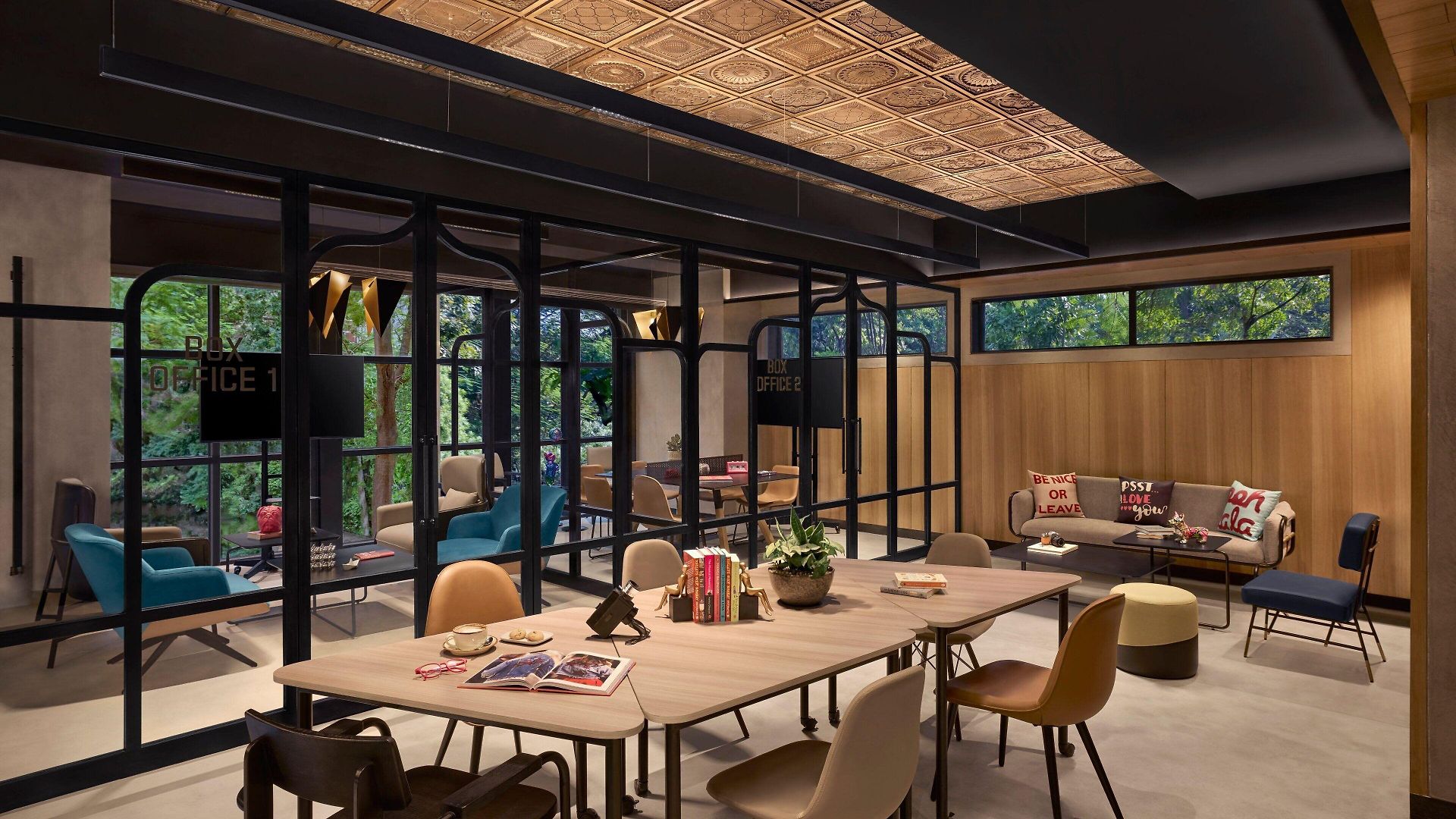 Hotel Moxy Andheri West 5*
