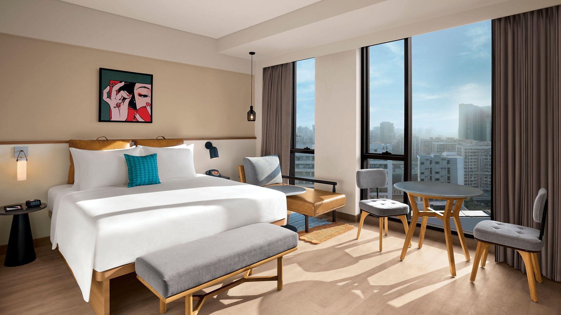 Moxy Andheri West Hotel 5*