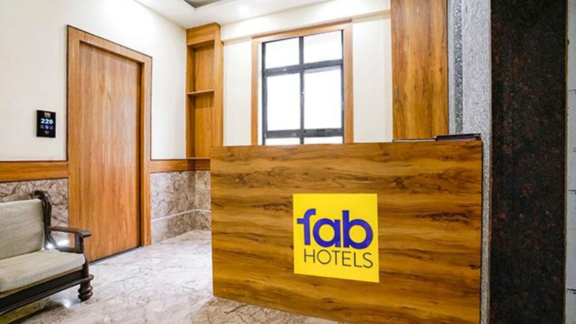 Fabhotel 7 Square - Nr Bkc Hotel