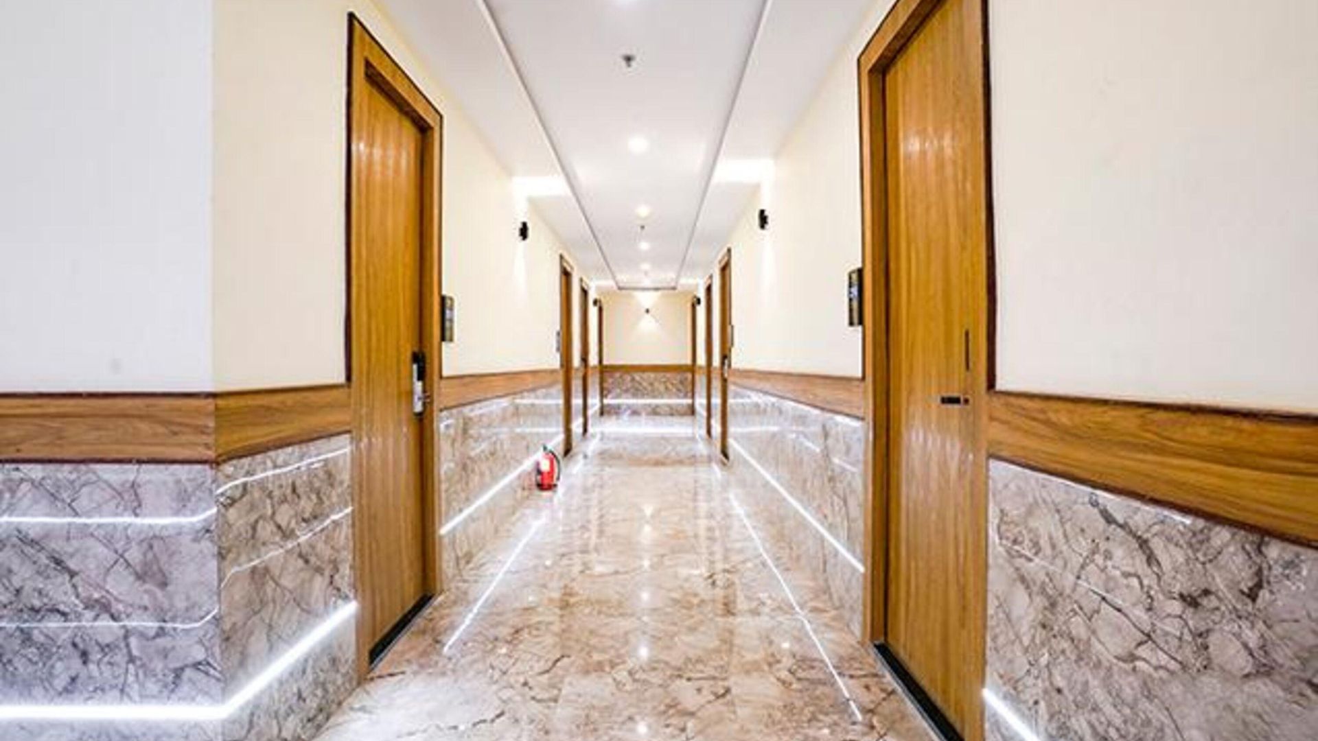 Fabhotel 7 Square - Nr Bkc