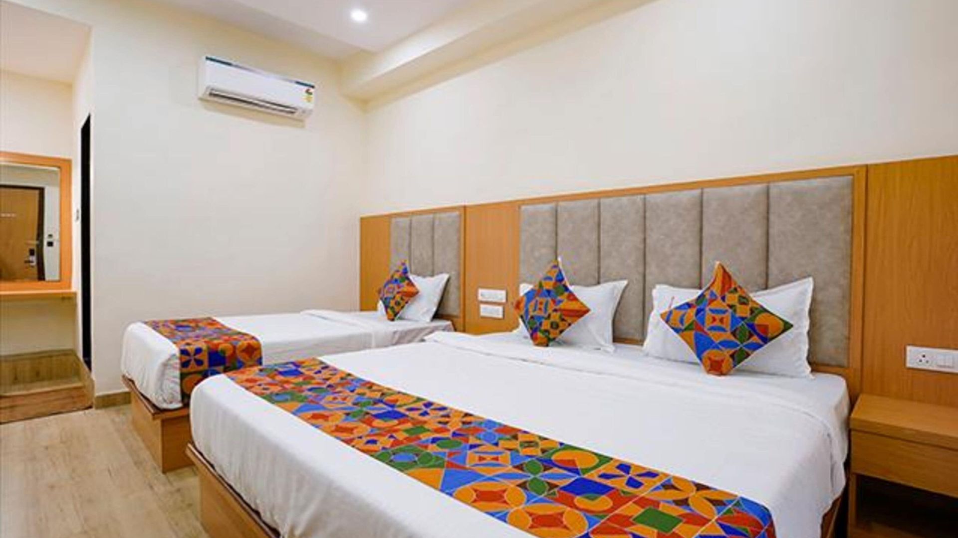 Hotel Fabhotel 7 Square - Nr Bkc Mumbai