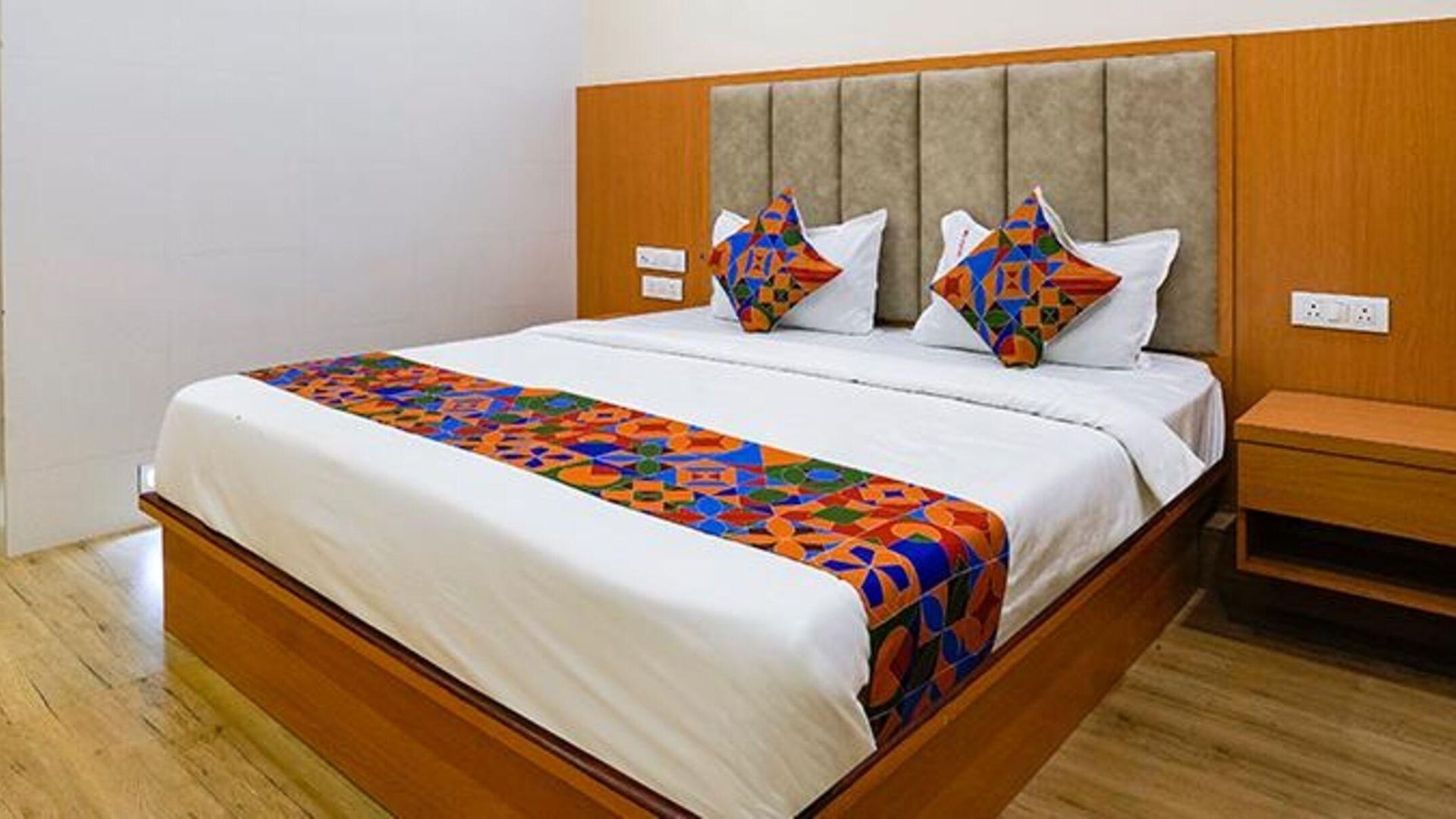 Fabhotel 7 Square - Nr Bkc Hotel