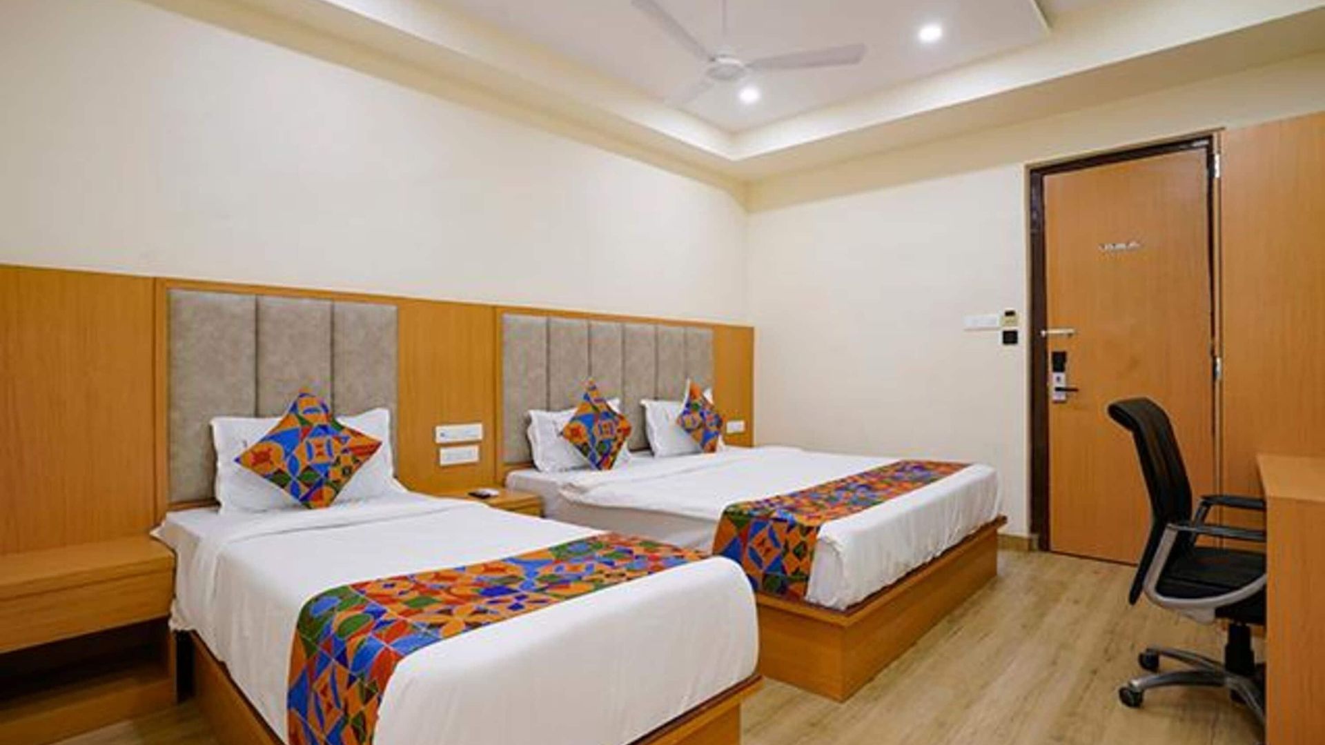 Fabhotel 7 Square - Nr Bkc Mumbai