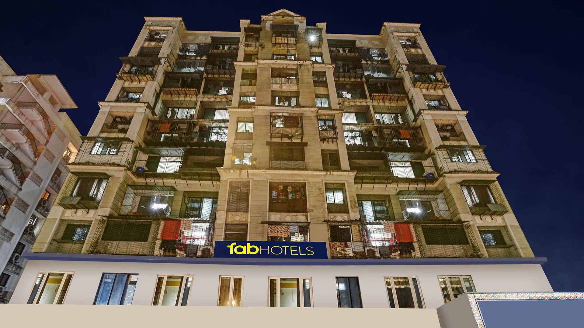 Fabhotel Amber Crop 3*