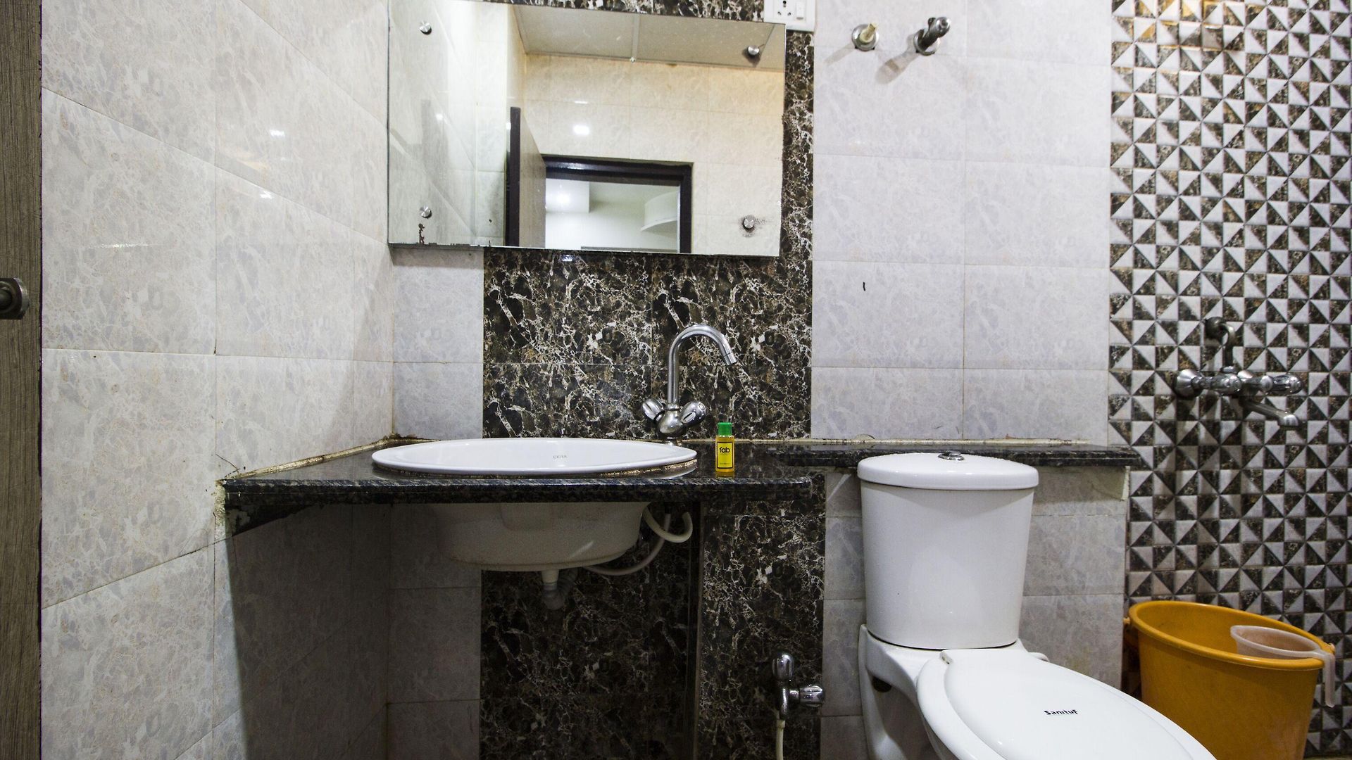 Fabhotel Amber Crop Hotel 3*