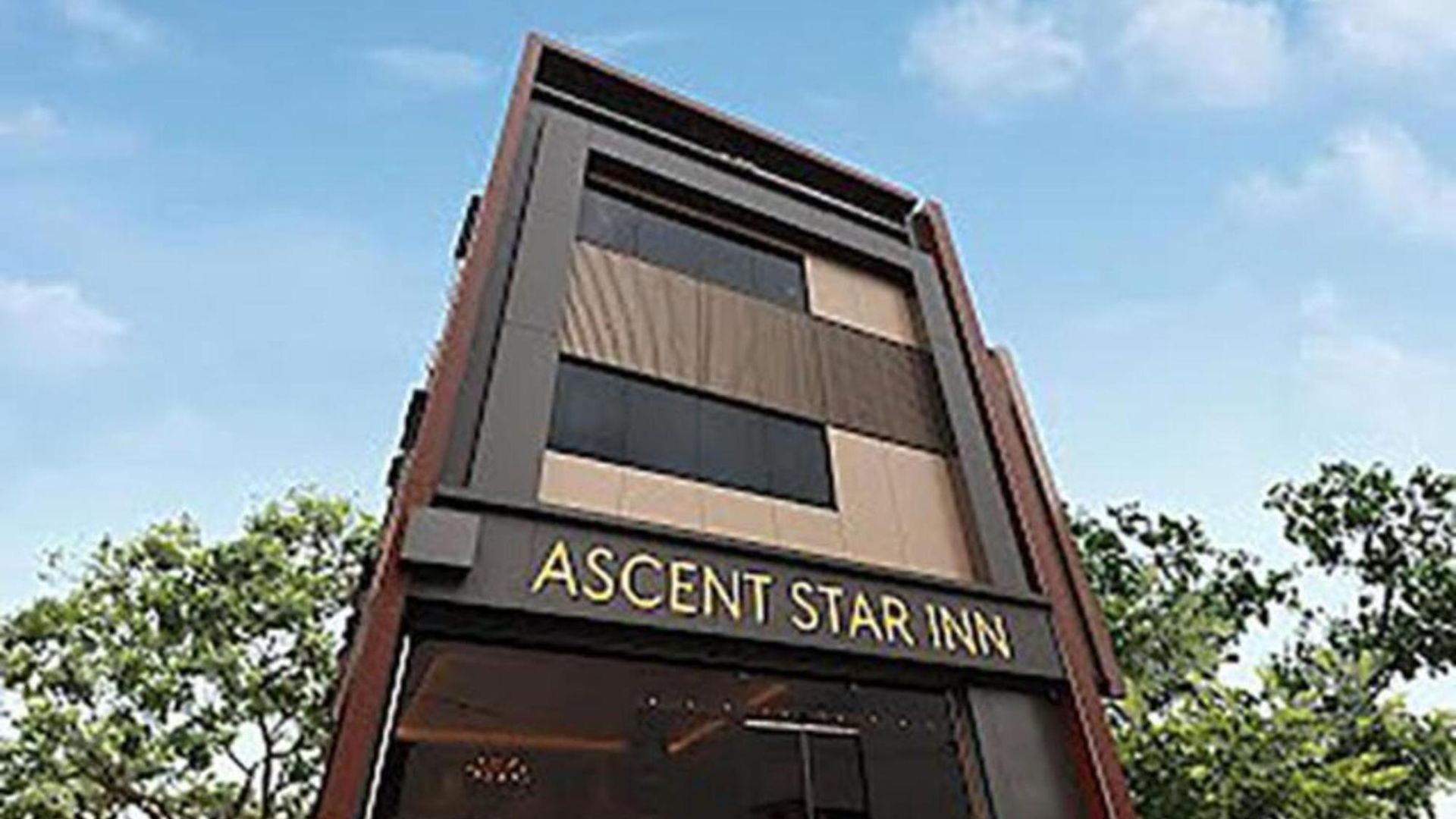 Ascent Star - Near International Airport Hotel 3*