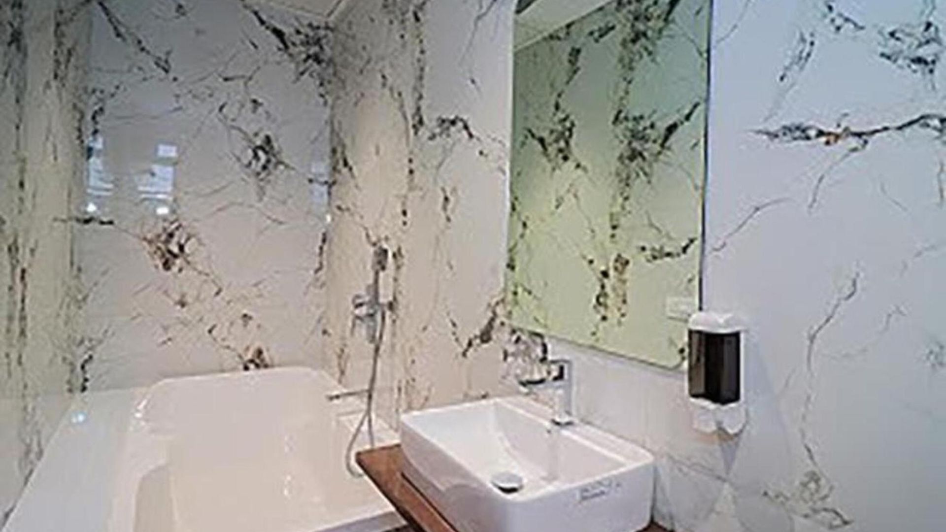 Ascent Star - Near International Airport Hotel 3*