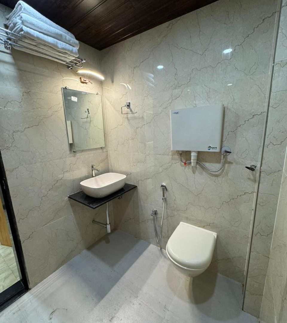 New National Hotel Mumbai