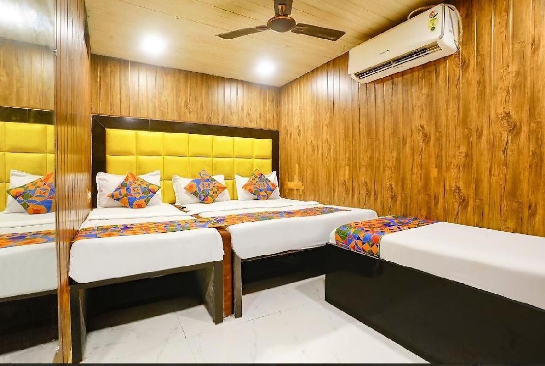 Hotel Colaba Janta 4*